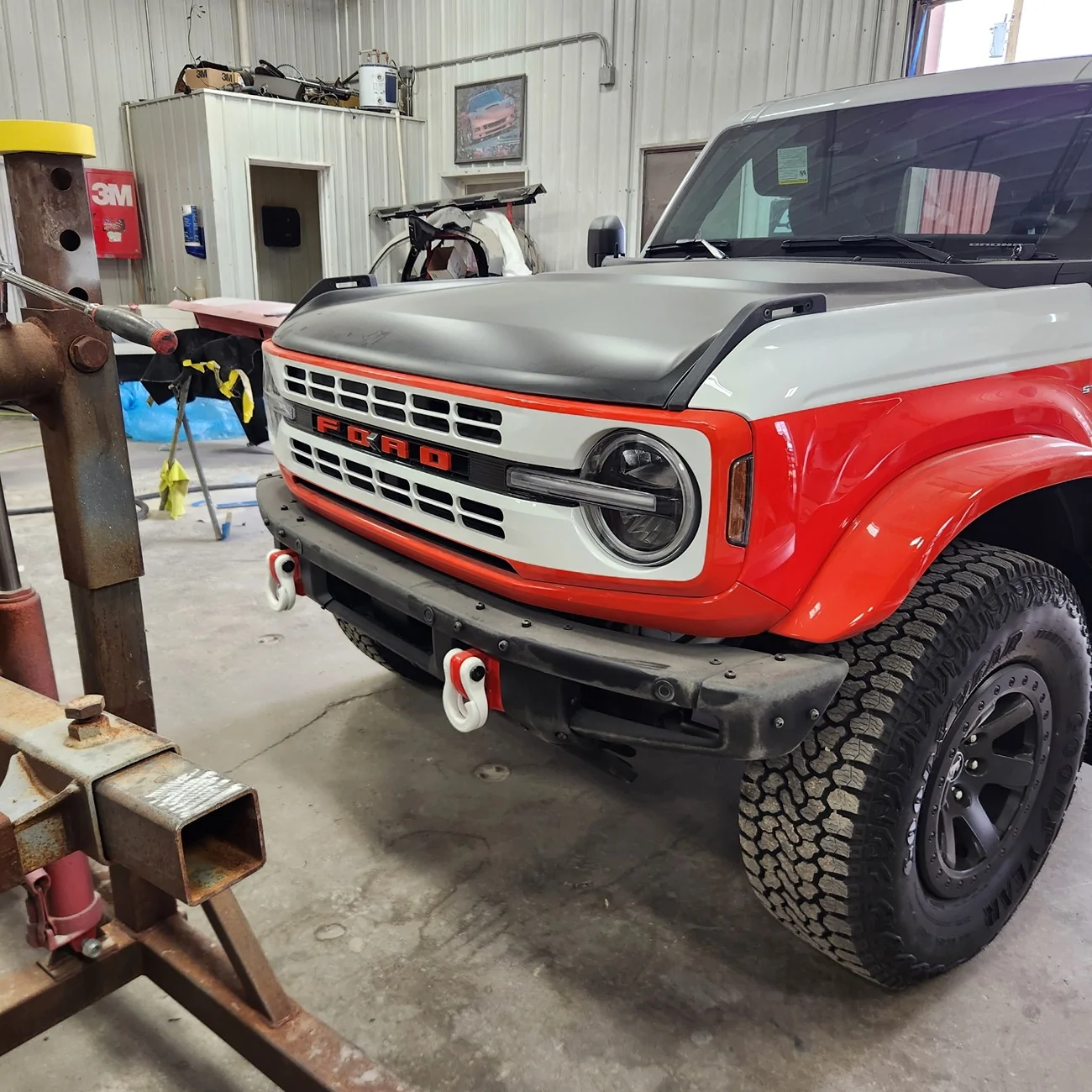 Ford Bronco STROPPE got some paint mods! 1000017638