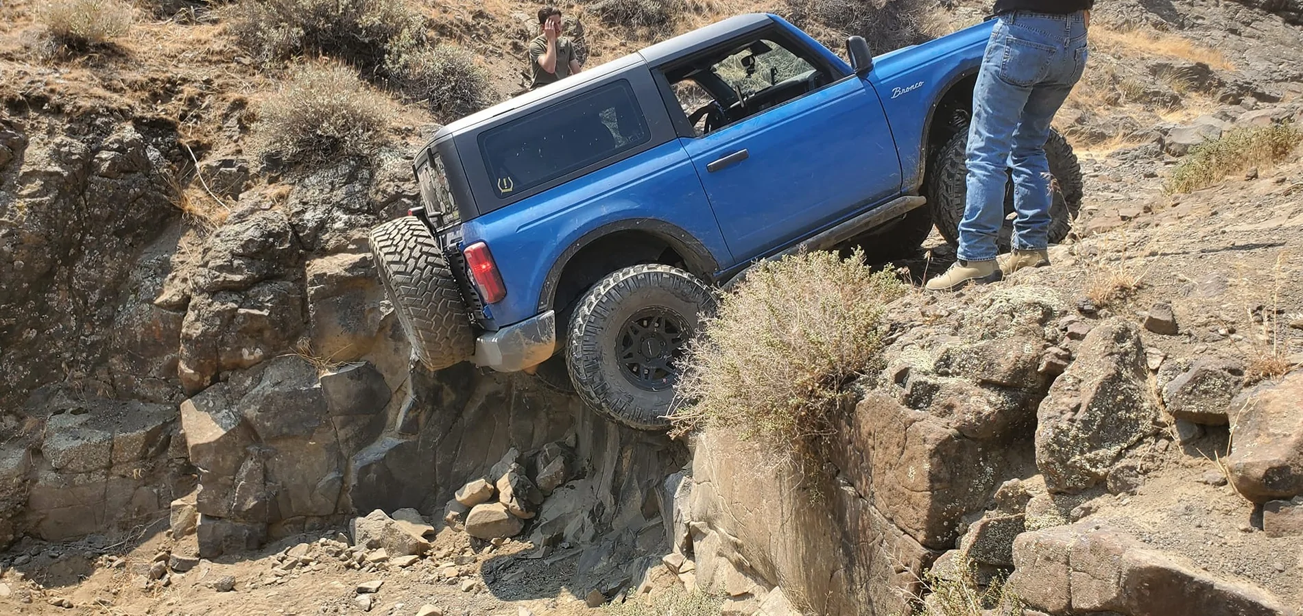 Ford Bronco A new kind of Trail camera..... Wolfbox 453846756_2949532501854650_5921494761133089576_n
