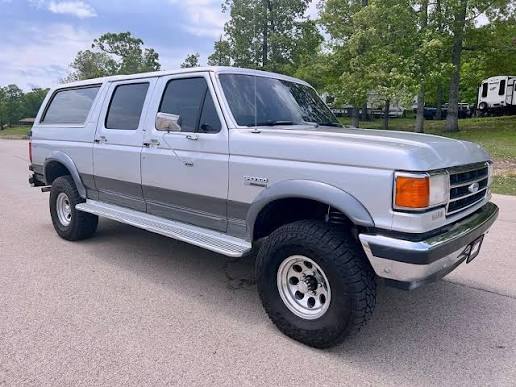 Ford Bronco No V-6 Two Doors?? images (2)