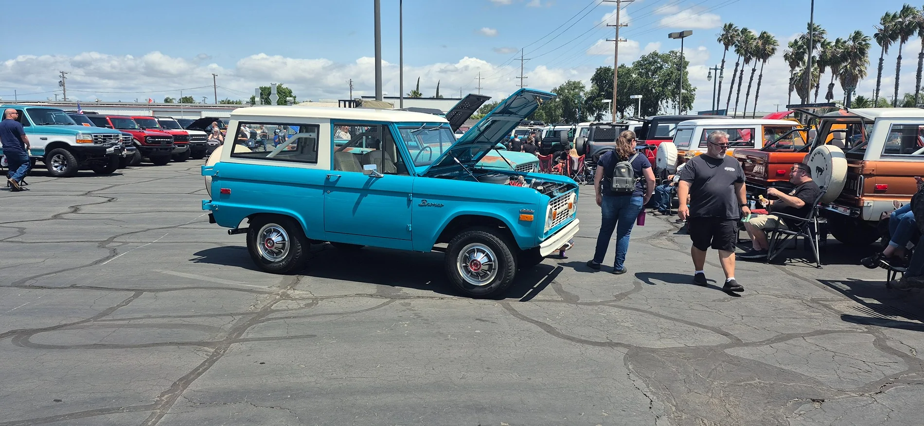 Ford Bronco No V-6 Two Doors?? 20250517_120046