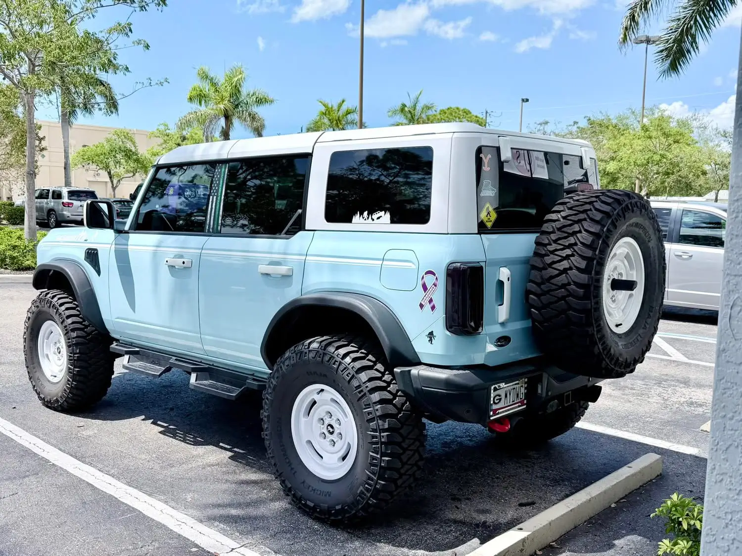Ford Bronco HERITAGE EDITION Bronco Club 1775164190653-rq
