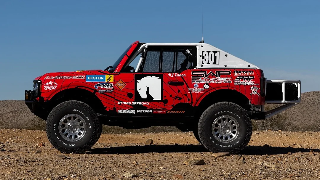 Ford Bronco No V-6 Two Doors?? pewpew (1)