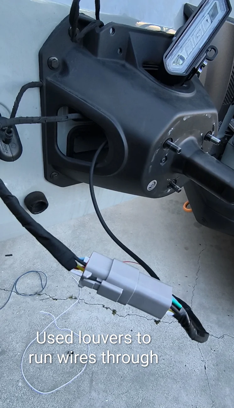Ford Bronco RIGID Chase Light mounted with expanded capability Screenshot_20260403-121223_Photos~2