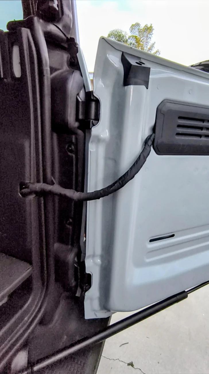 Ford Bronco RIGID Chase Light mounted with expanded capability Screenshot_20260403-122340_Photos~2