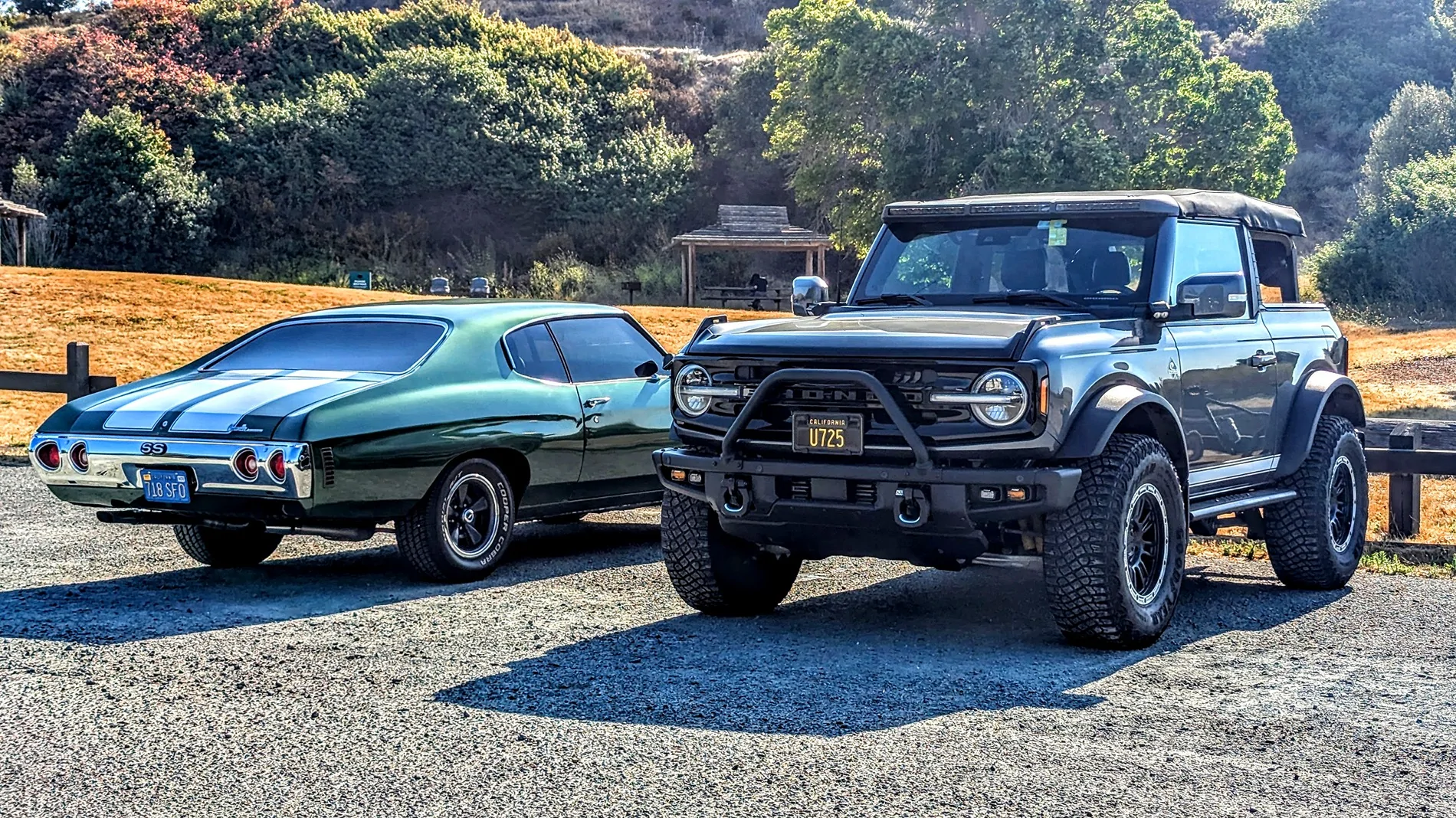 Ford Bronco Pics of your 2dr next to other cool 2drs 1775245557553-xc