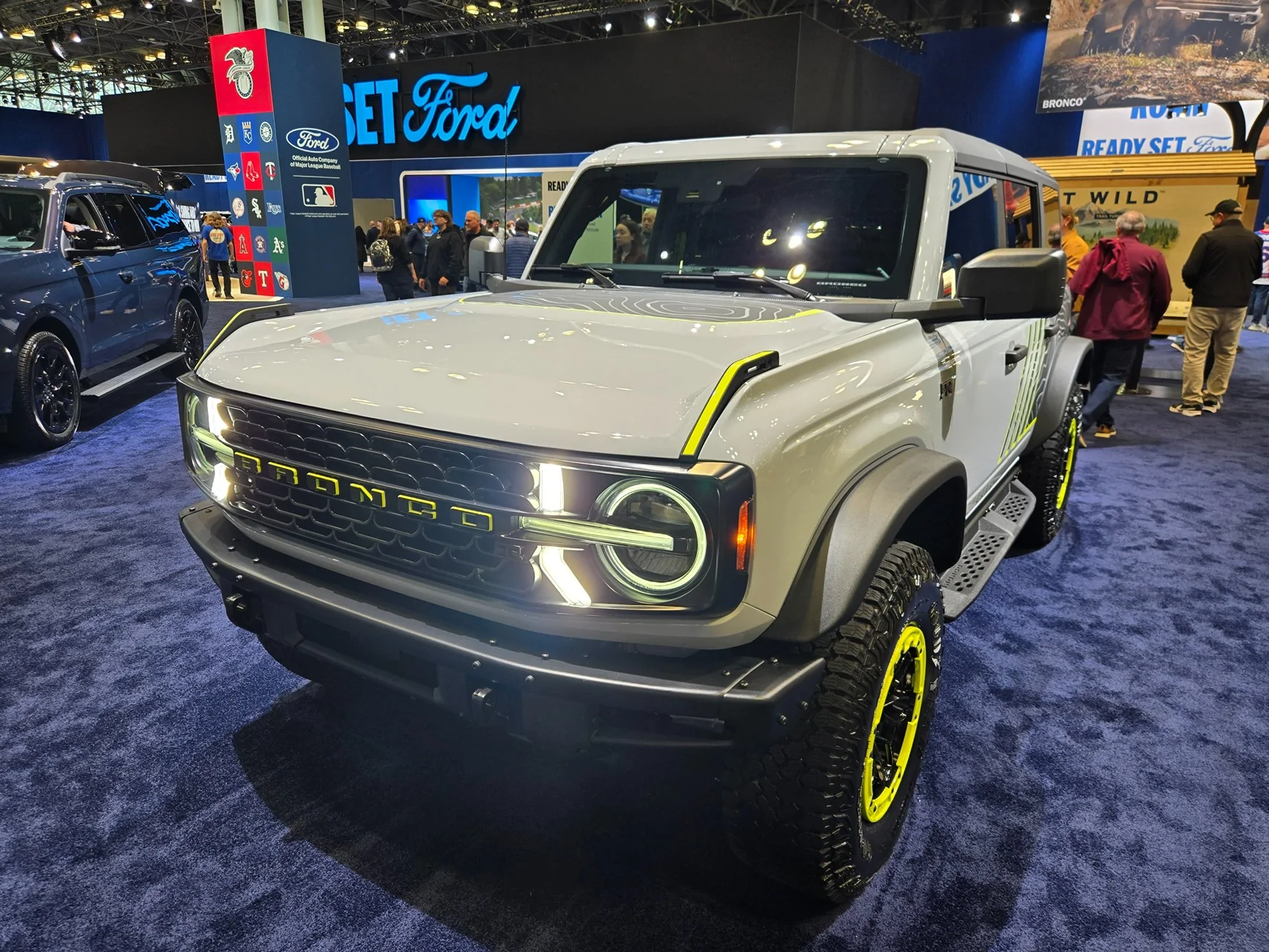 Ford Bronco Broncos at the 2026 NY Auto Show 20260403_113034