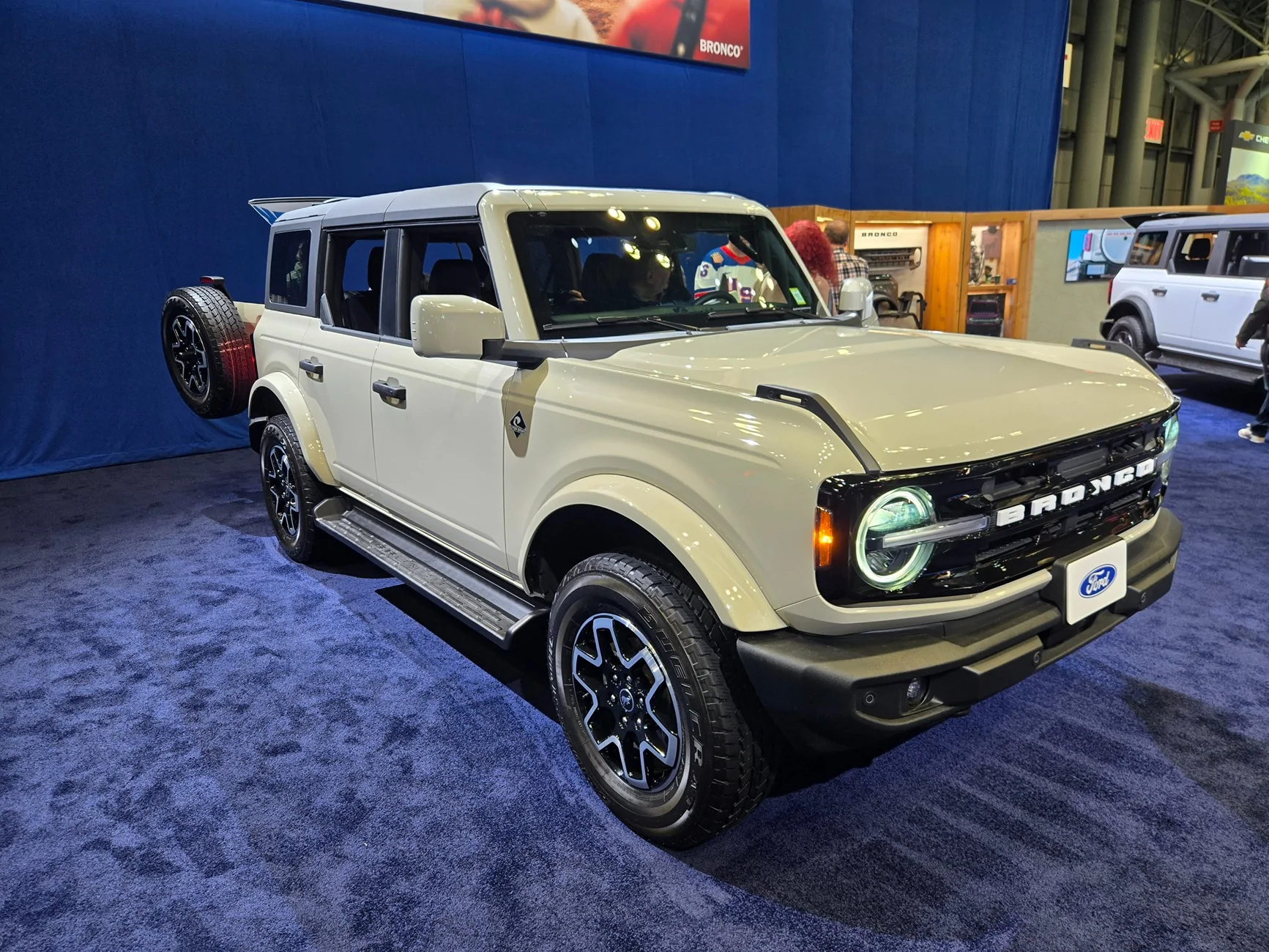 Ford Bronco Broncos at the 2026 NY Auto Show 20260403_113203