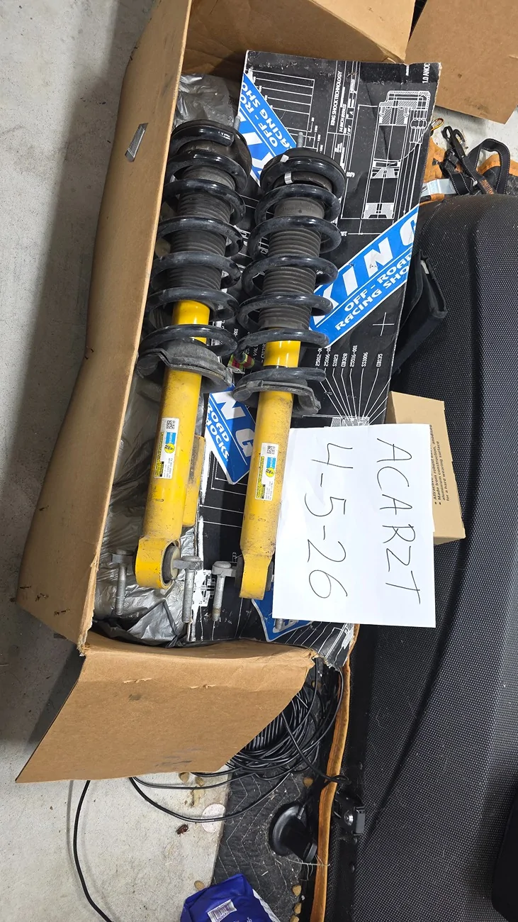 Ford Bronco 4dr Sasquatch take off yellow Bilstein and control arms - Free - Austin Area pickup only 20260405_093800