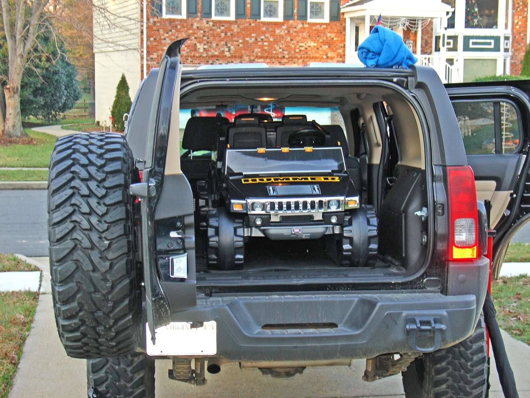 Ford Bronco Officially became a 2-Bronco Family! Toy H3 in an H3 - DSC07685