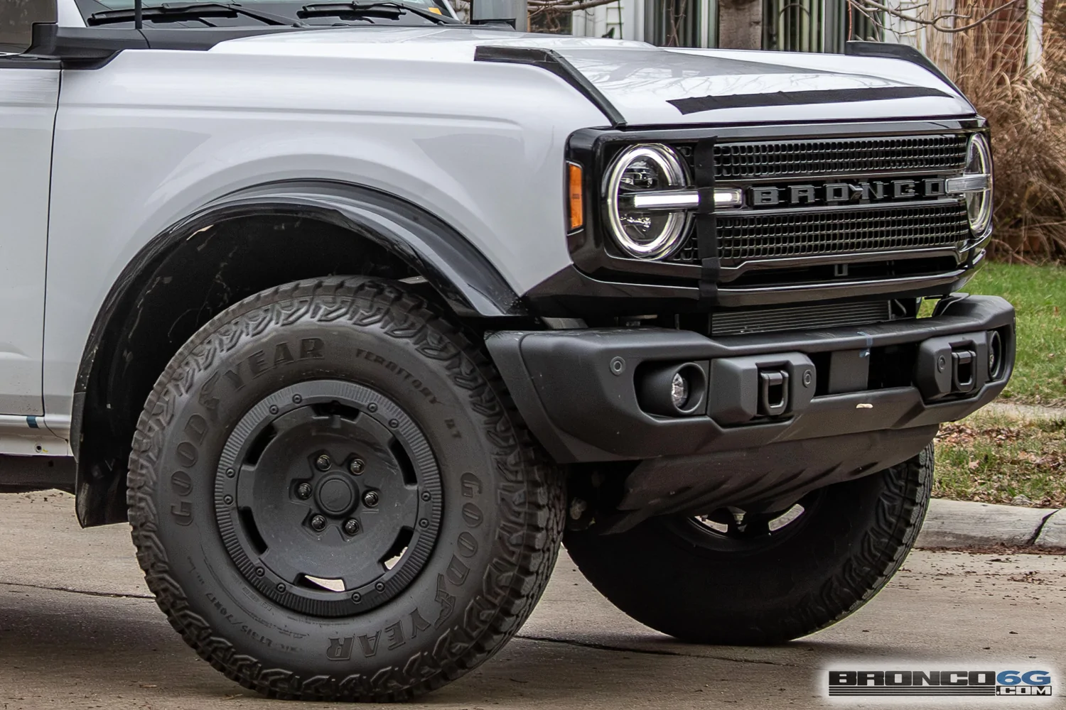 Ford Bronco New Top-Level Bronco Model Trim w/ New Grille & Wheels Spotted new-luxury-bronco-trim-8