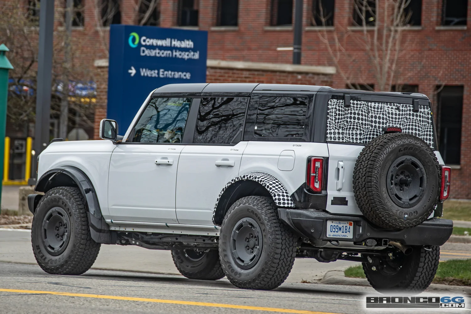 Ford Bronco New Top-Level Bronco Model Trim w/ New Grille & Wheels Spotted new-luxury-bronco-trim-16