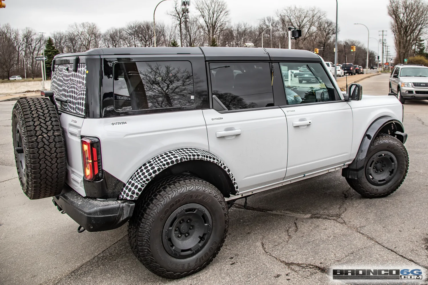 Ford Bronco New Top-Level Bronco Model Trim w/ New Grille & Wheels Spotted new-luxury-bronco-trim-19