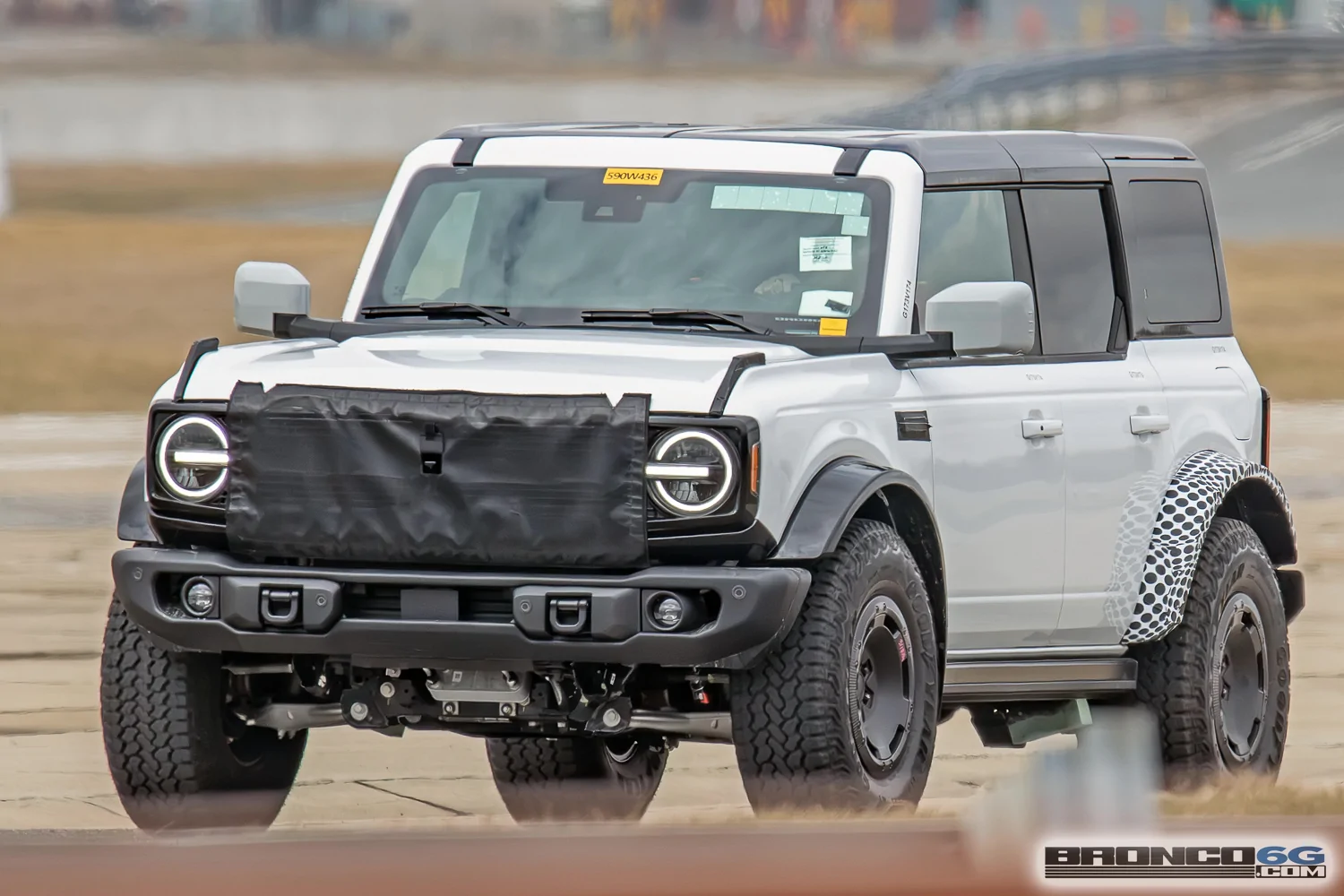 Ford Bronco New Top-Level Bronco Model Trim w/ New Grille & Wheels Spotted new-luxury-bronco-trim-35