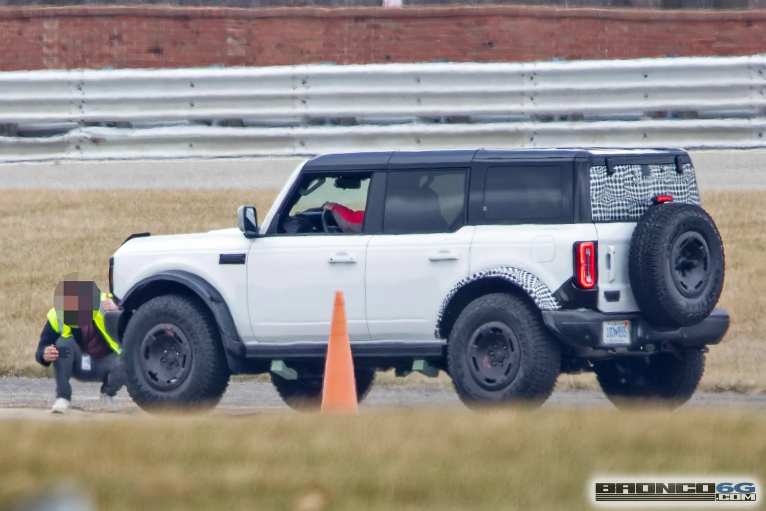 Ford Bronco New Top-Level Bronco Model Trim w/ New Grille & Wheels Spotted new-luxury-bronco-trim-39