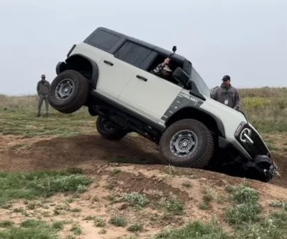 Ford Bronco Three Wheel Thursday pics/videos. Open to any Bronco. IMG_6100