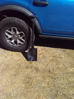 Ford Bronco Where do you keep your shovel - check this out 1775511131351[1]