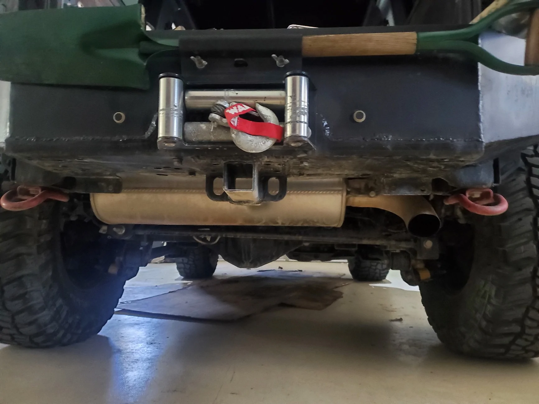 Ford Bronco Where do you keep your shovel - check this out 20260405_150547