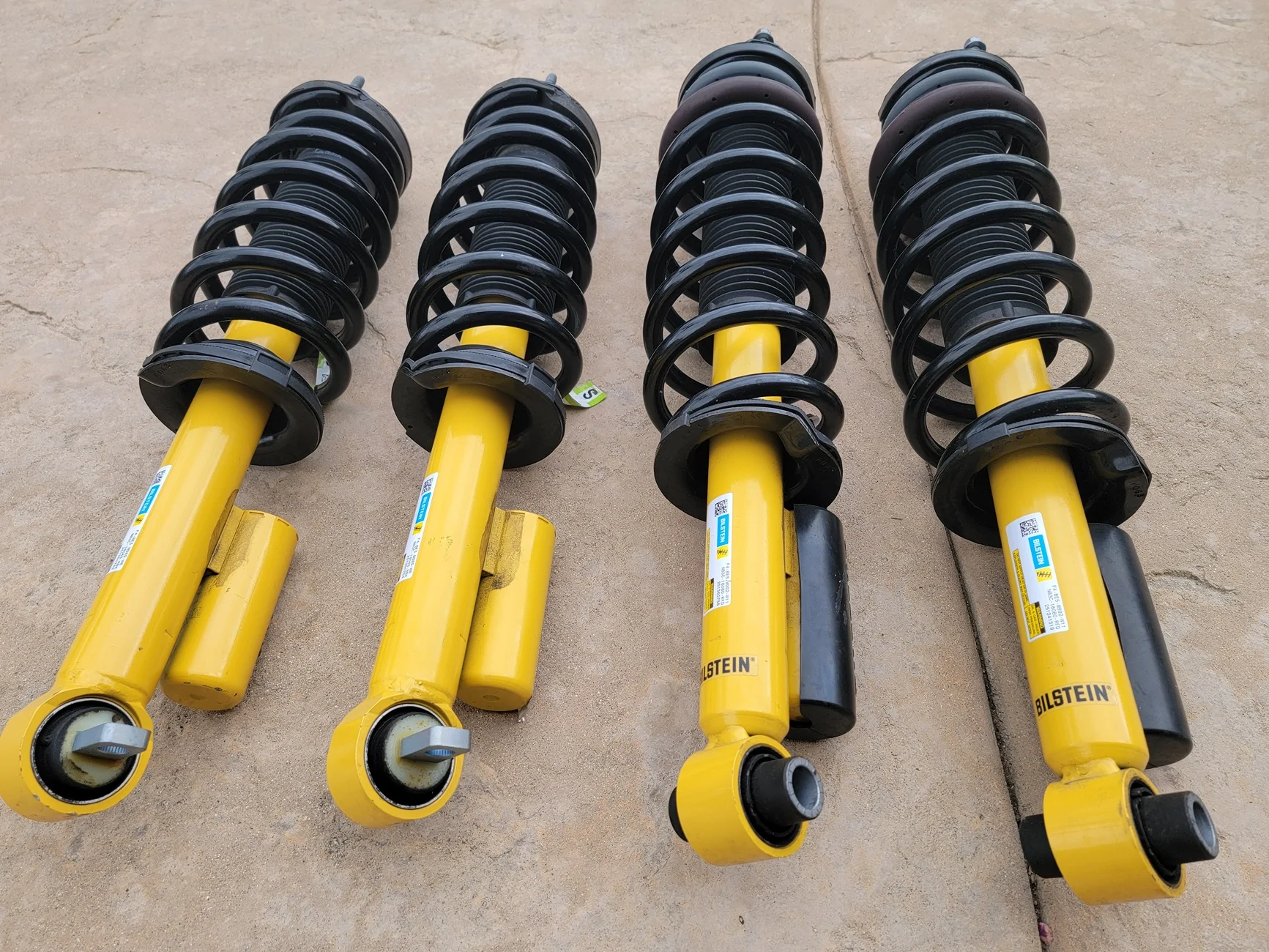Ford Bronco $400  4 Bilstein coilover shocks, take offs 2025 Heritage 4dr 3k miles 20251223_095621