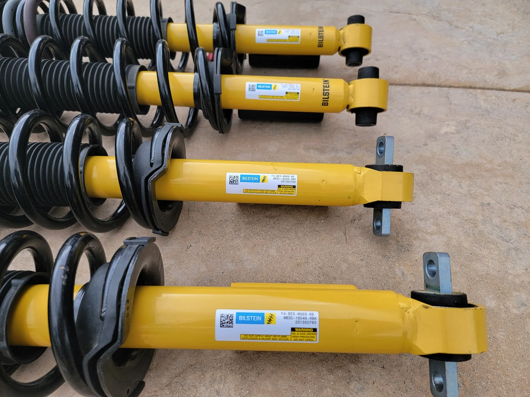 Ford Bronco $400  4 Bilstein coilover shocks, take offs 2025 Heritage 4dr 3k miles 20251223_095558