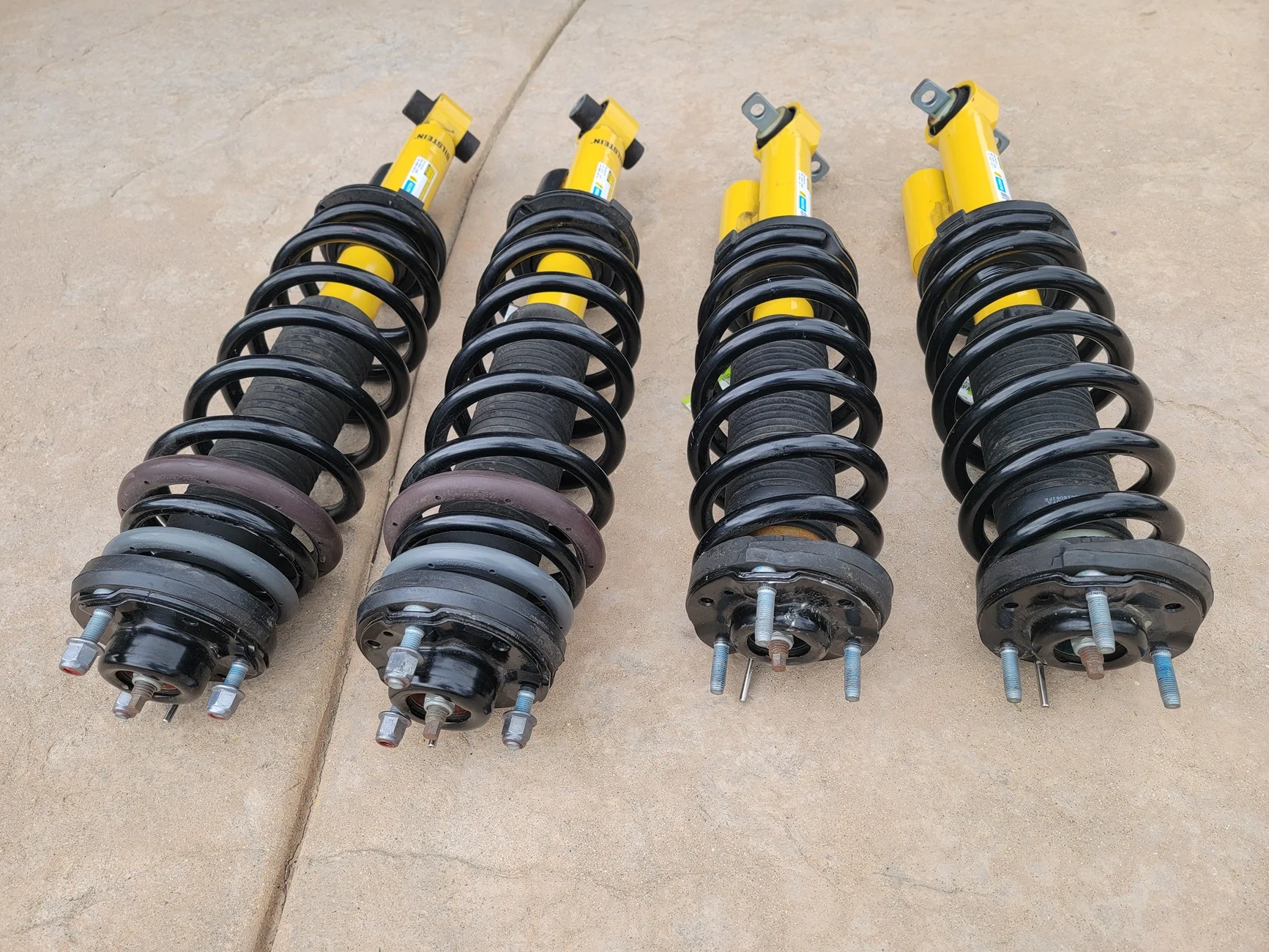 Ford Bronco $400  4 Bilstein coilover shocks, take offs 2025 Heritage 4dr 3k miles 20251223_095608