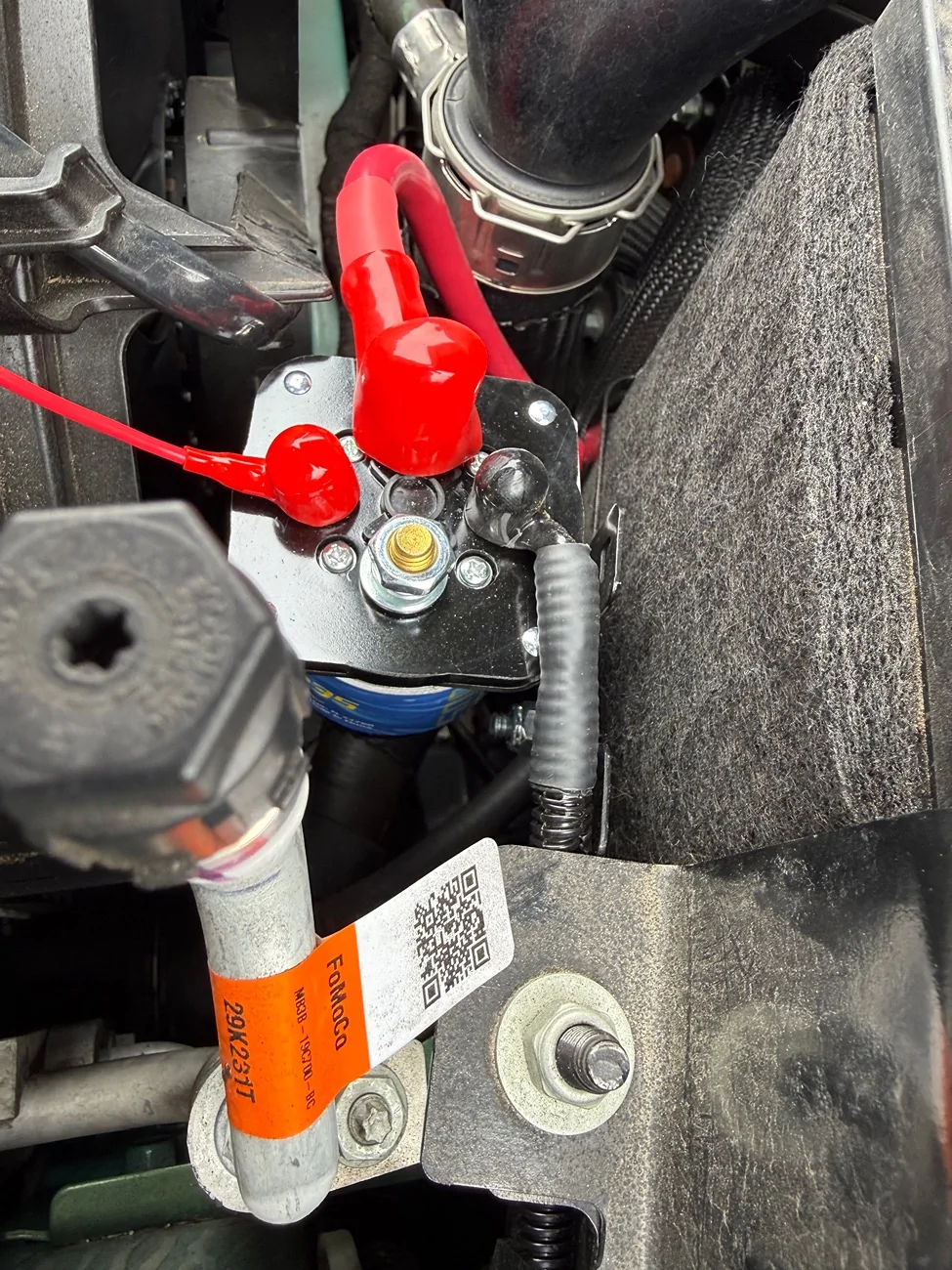 Ford Bronco Powering Winch with AUX + Relay / Isolator IMG_4963