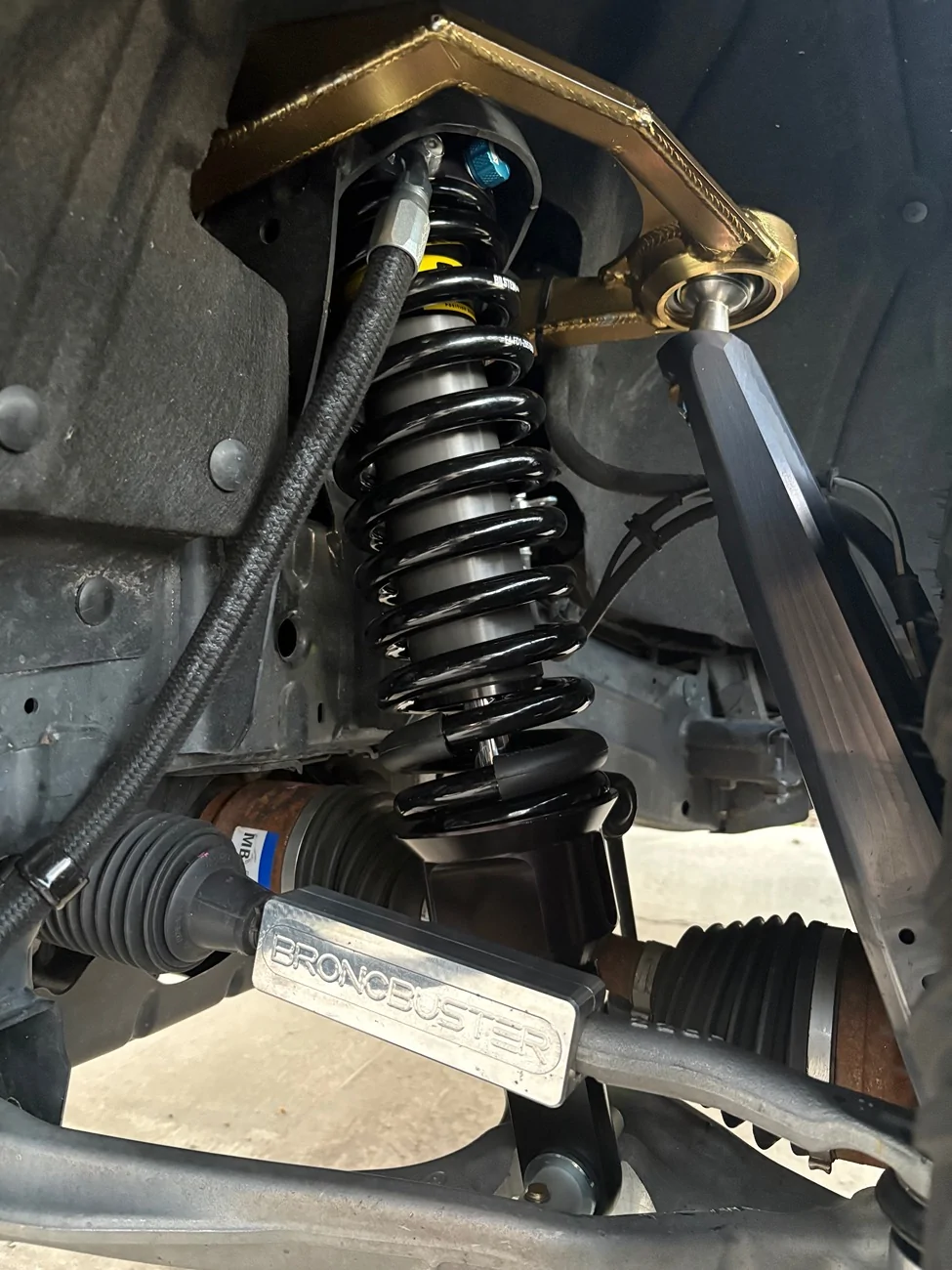 Ford Bronco Bilstein 8112s + 35s installed on my non-SAS Badlands IMG_6817