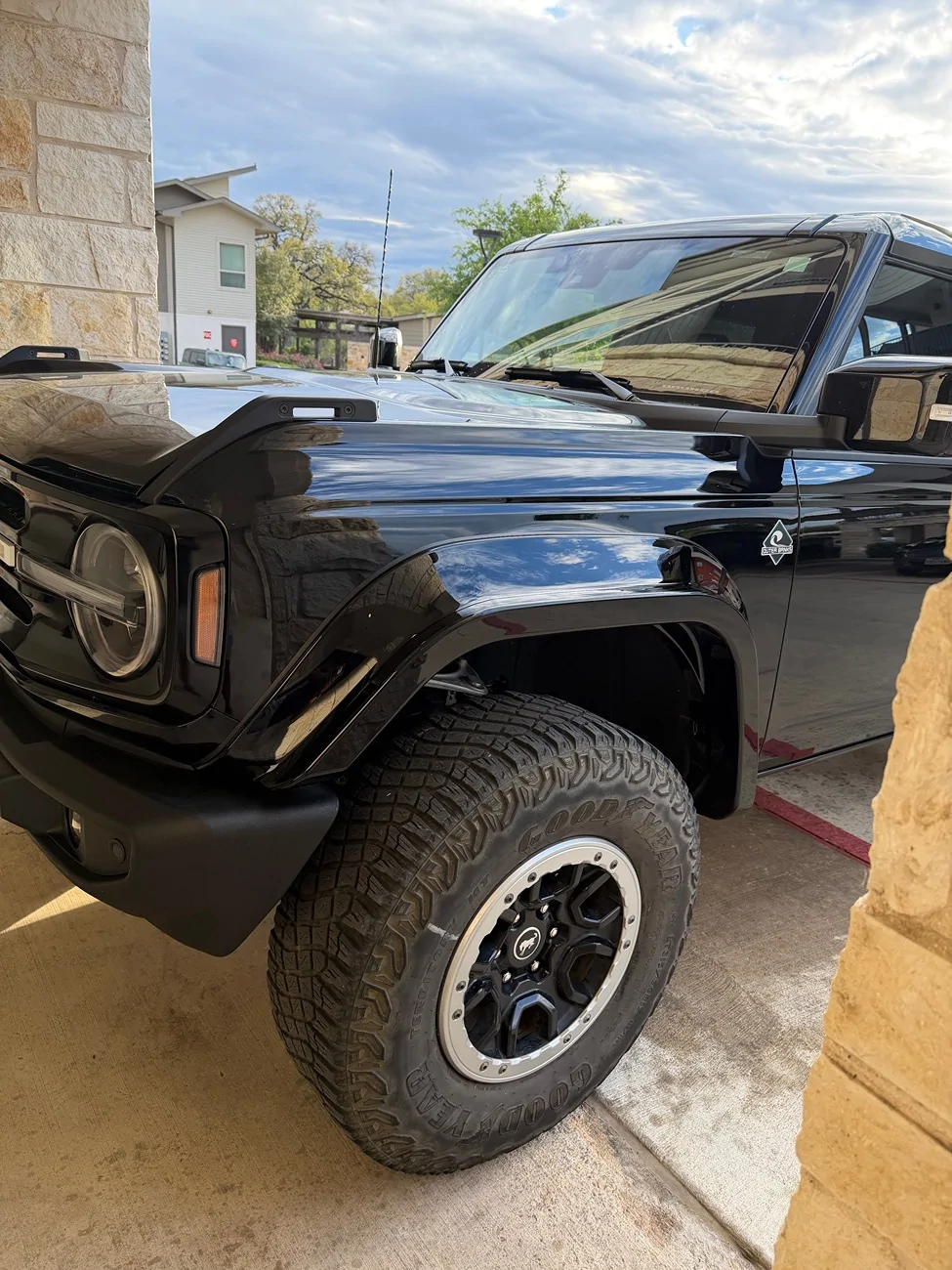 Ford Bronco Rough Country flares IMG_0260