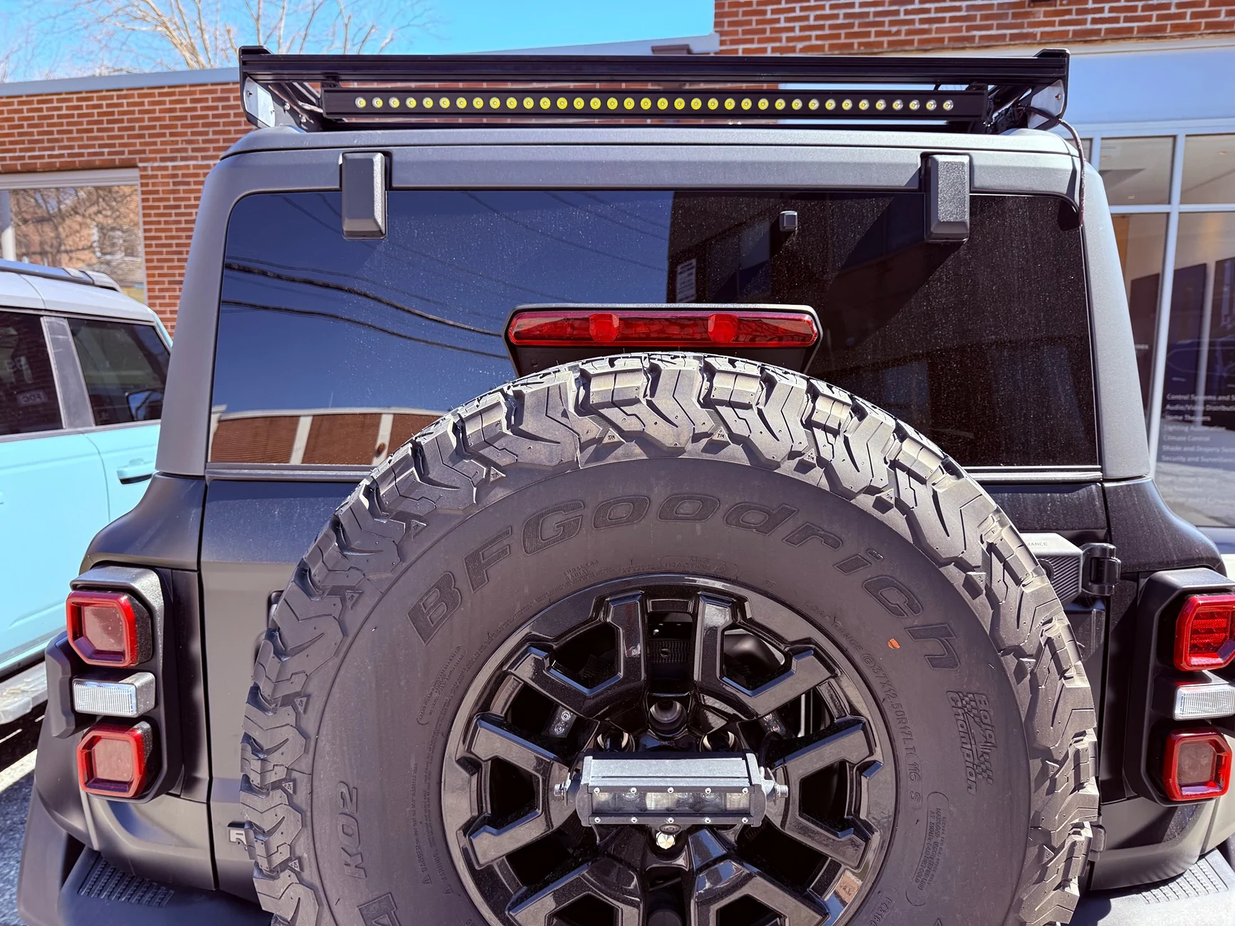 Ford Bronco Trailrax (or any other rack) Lightbar and Chase Experience IMG_8121