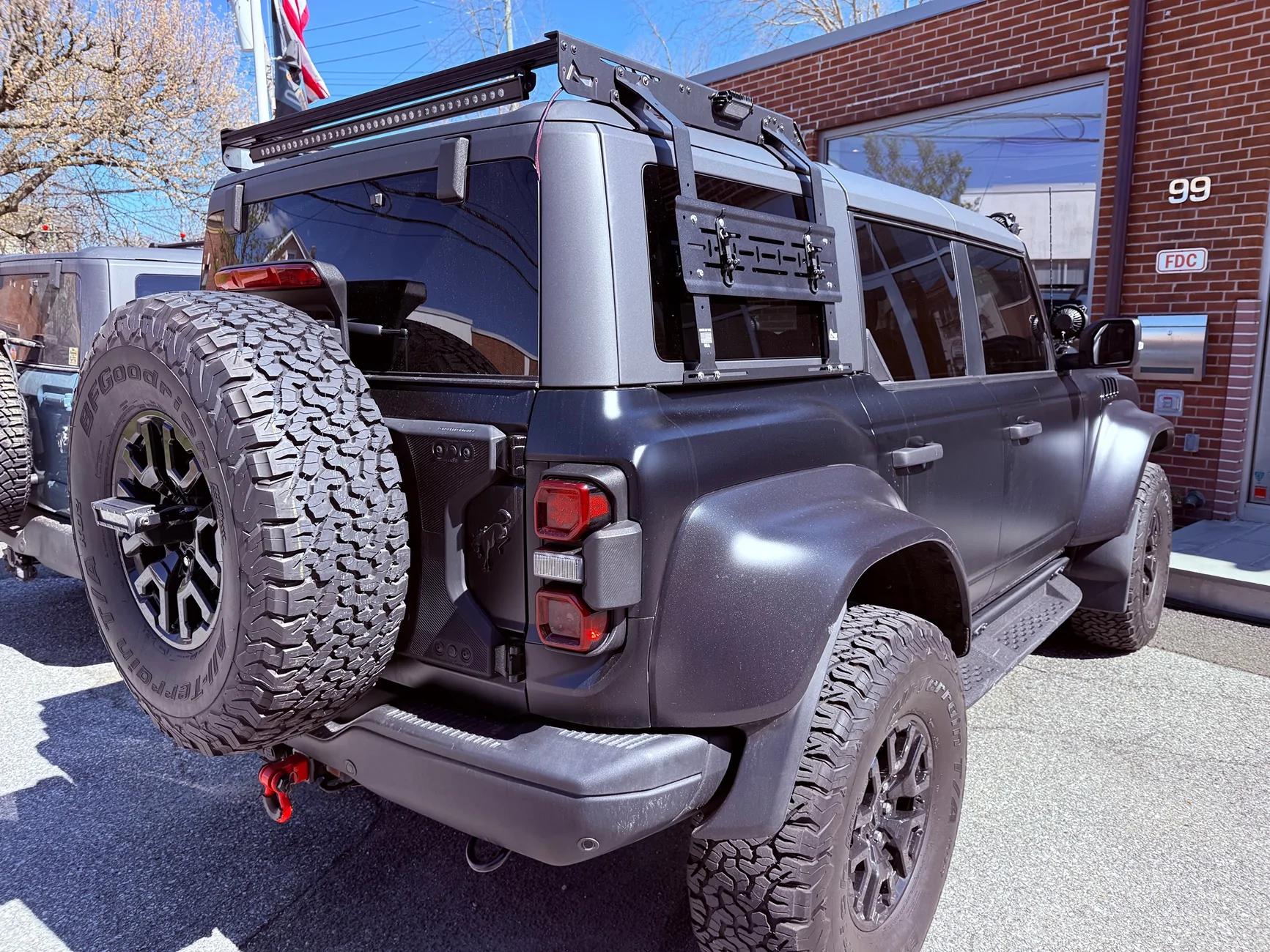 Ford Bronco Trailrax (or any other rack) Lightbar and Chase Experience IMG_8122
