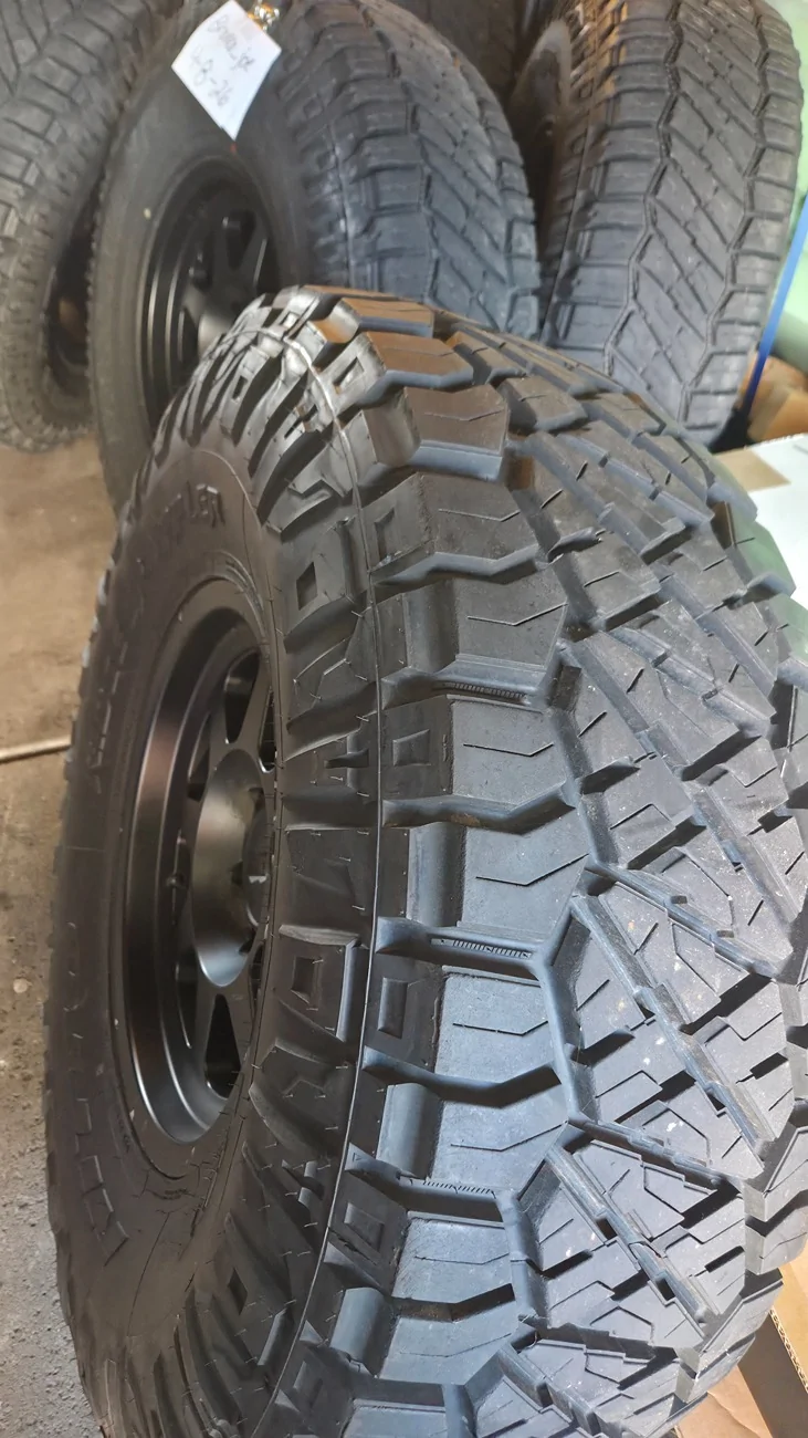 Ford Bronco Method 701s-37x12.5r17 20260408_164658