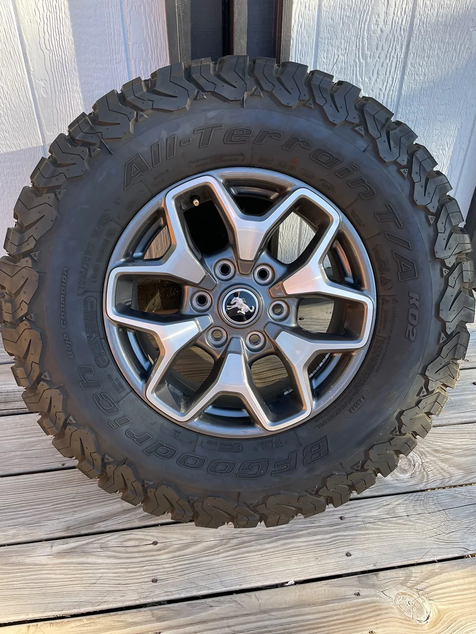 Ford Bronco BFG KO2 285/70/17 $1000 IMG_5470