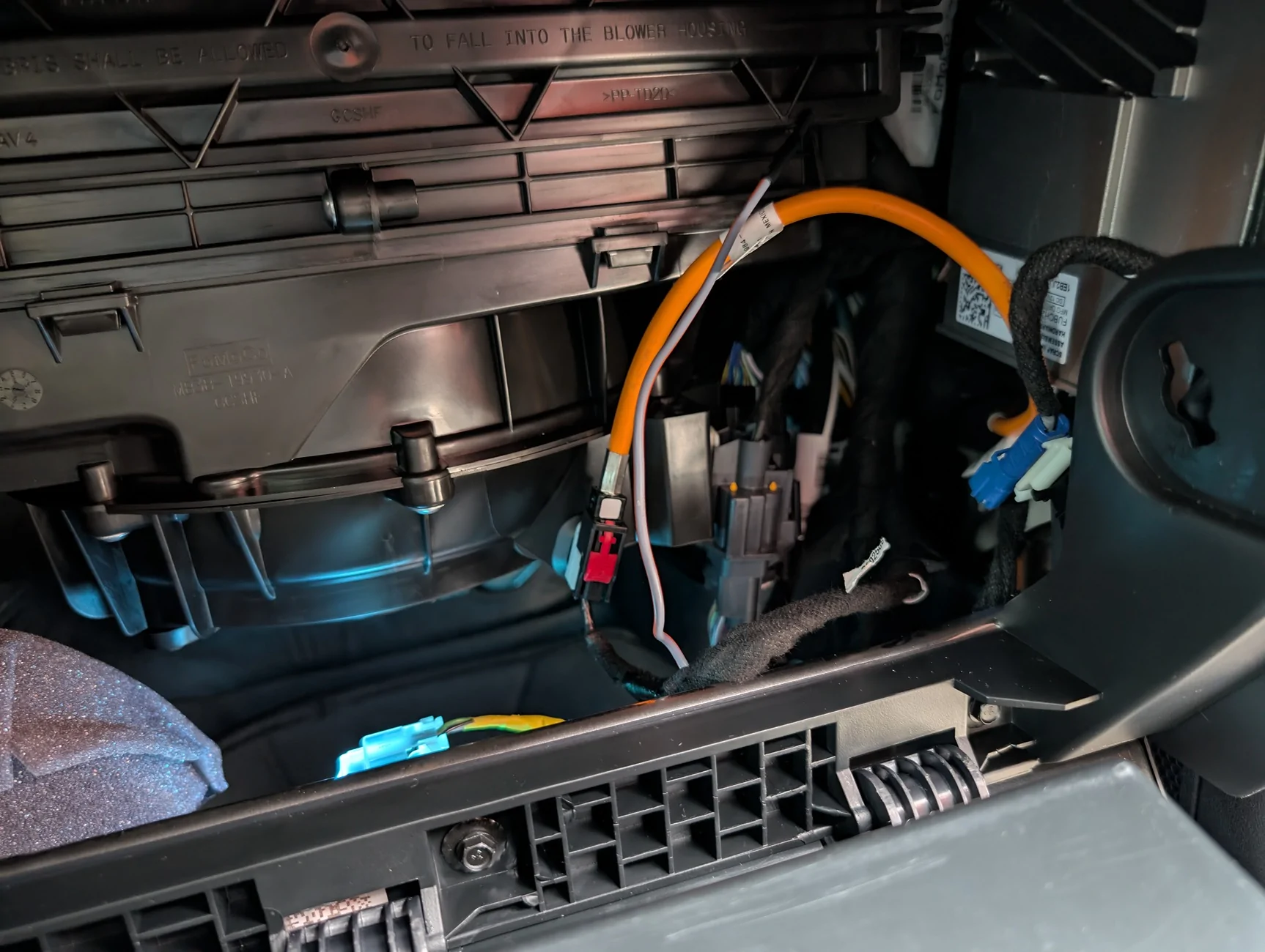 Ford Bronco Help! Can't find AUX wire behind sunvisor 2381