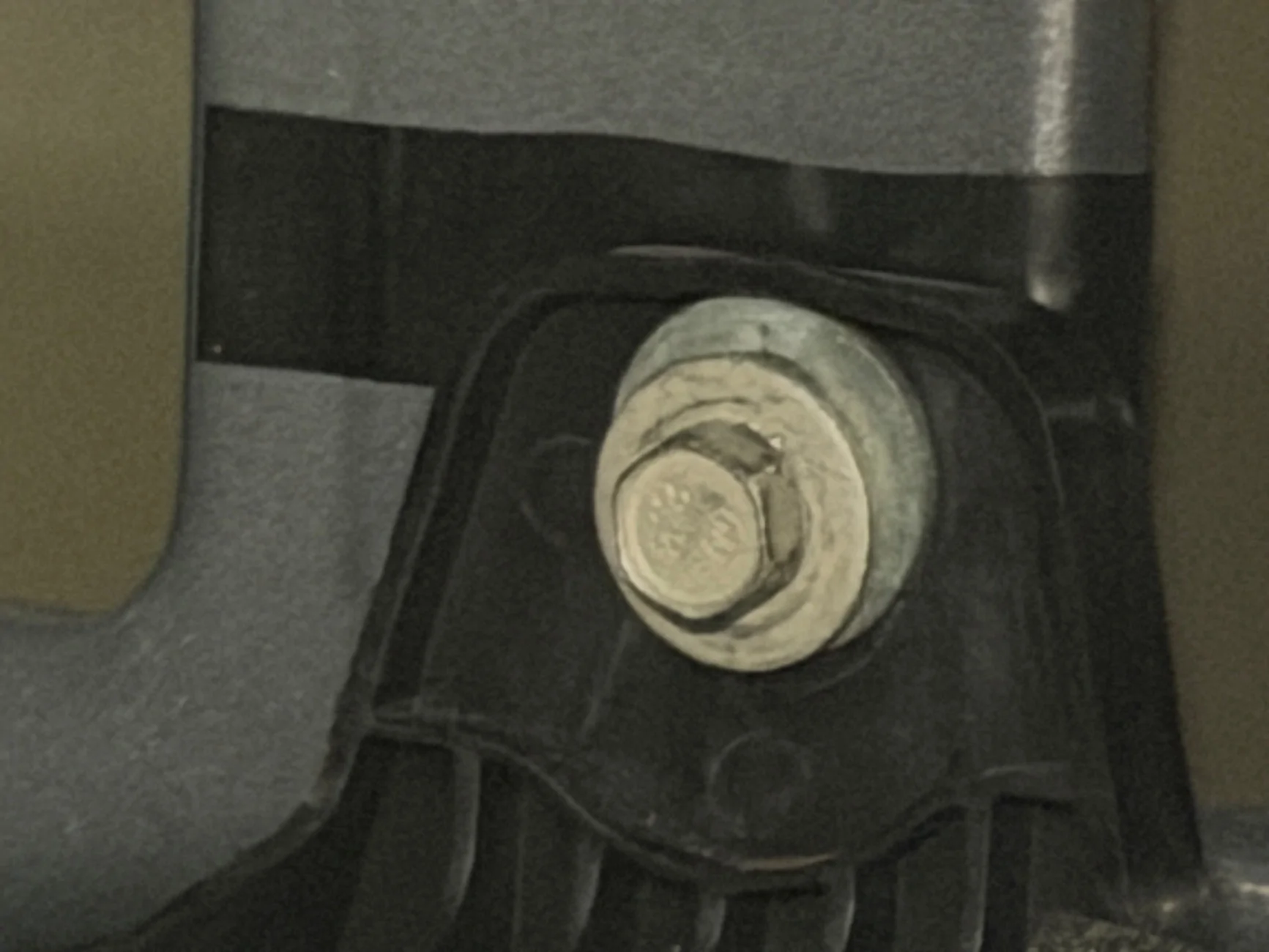 Ford Bronco Subwoofer housing cracked… IMG_7206