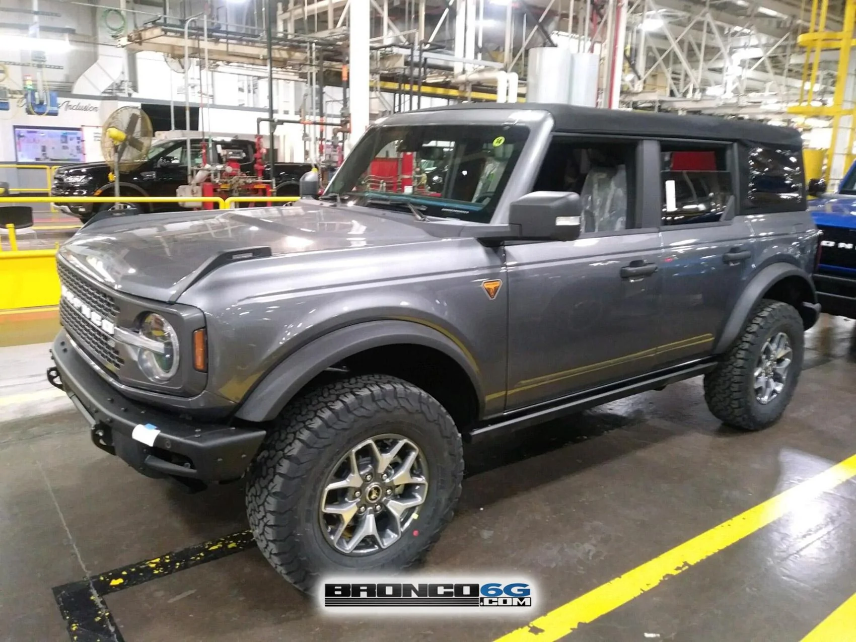 Ford Bronco 15+ Bronco builds from the factory ??♨️ 2 - 2021 Bronco Badlands Carbonized Gray 2