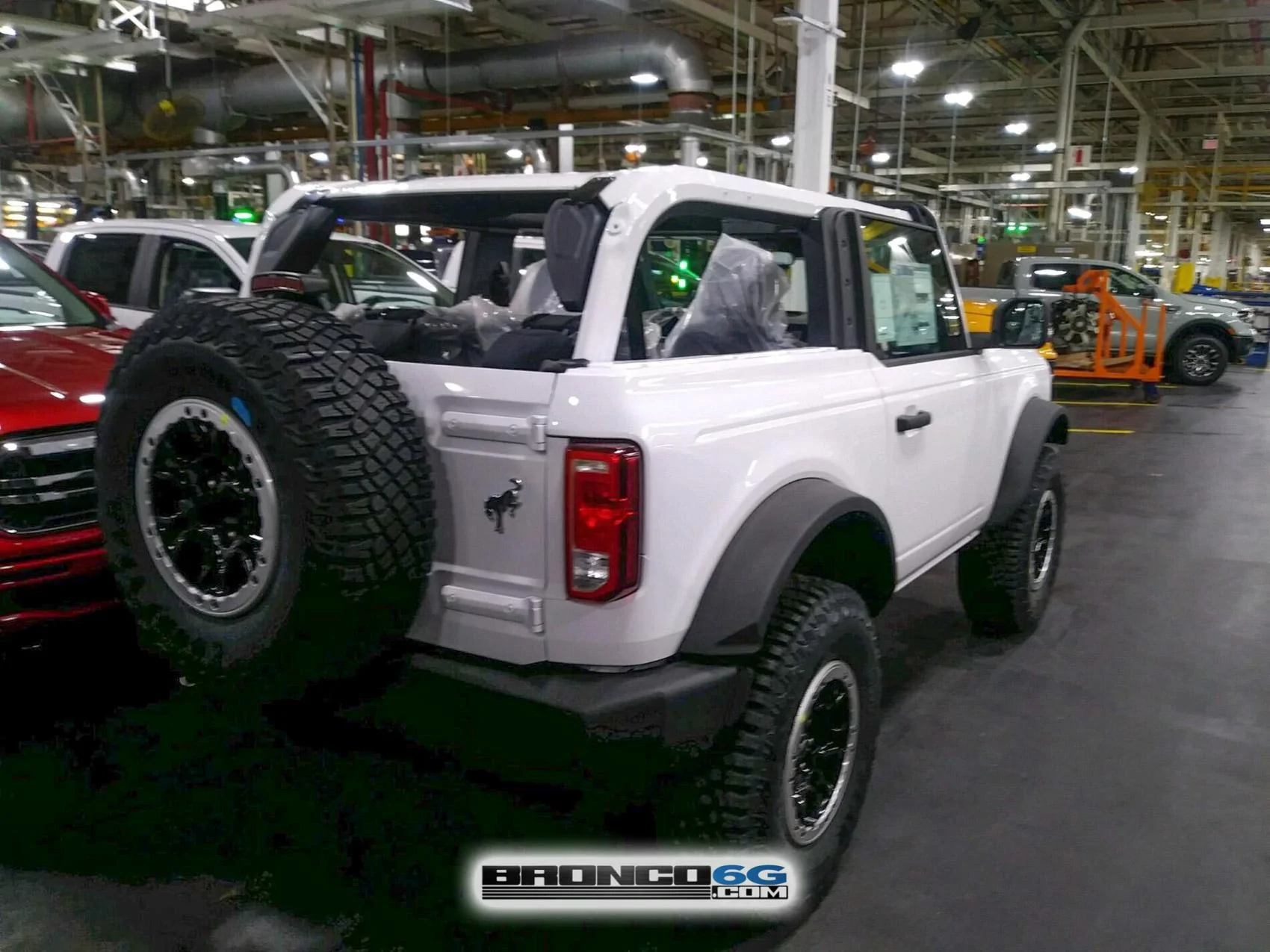Ford Bronco 15+ Bronco builds from the factory ??♨️ 4 - 2021 Bronco Big Bend Oxford White 2