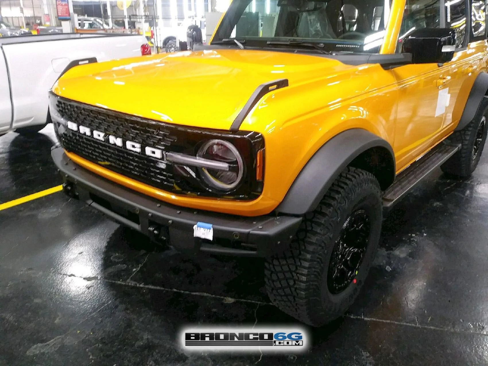 Ford Bronco 15+ Bronco builds from the factory ??♨️ 6 - 2021 Bronco Wildtrak Cyber Orange 1