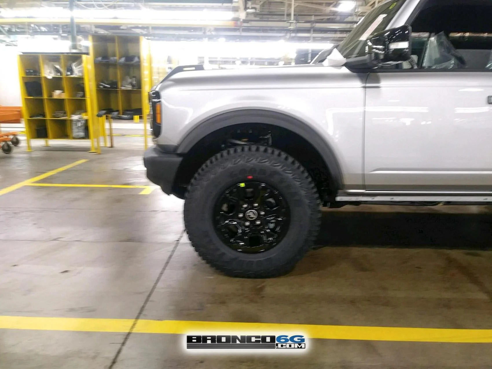 Ford Bronco 15+ Bronco builds from the factory ??♨️ 7 - 2021 Bronco Wildtrak Iconic Silver 4-Door 3