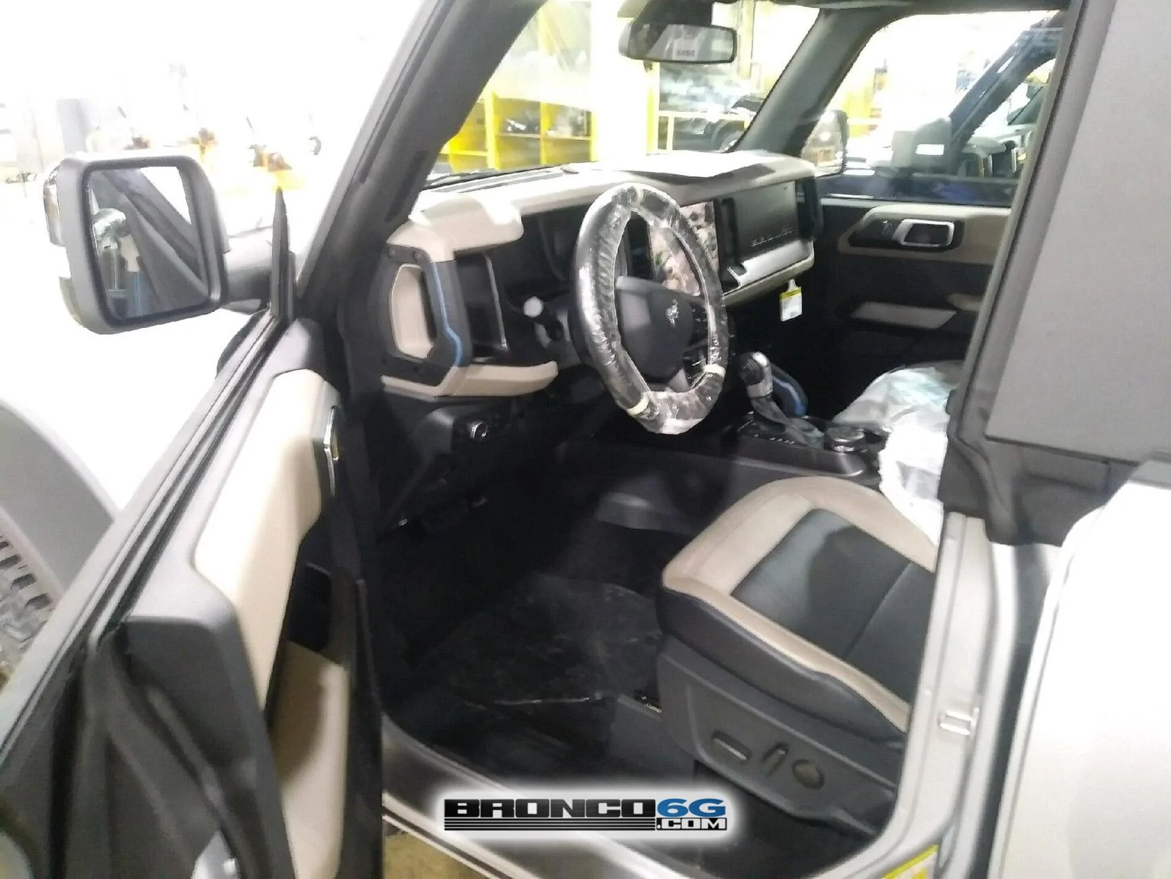 Ford Bronco 15+ Bronco builds from the factory ??♨️ 7 - 2021 Bronco Wildtrak Iconic Silver 4-Door 5