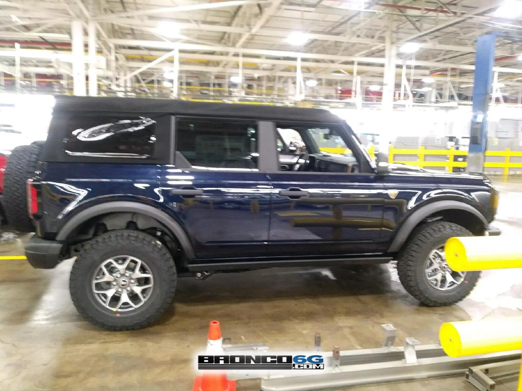 Ford Bronco 15+ Bronco builds from the factory ??♨️ 8 - 2021 Bronco Badlands Antimatter Blue 4 Door 4