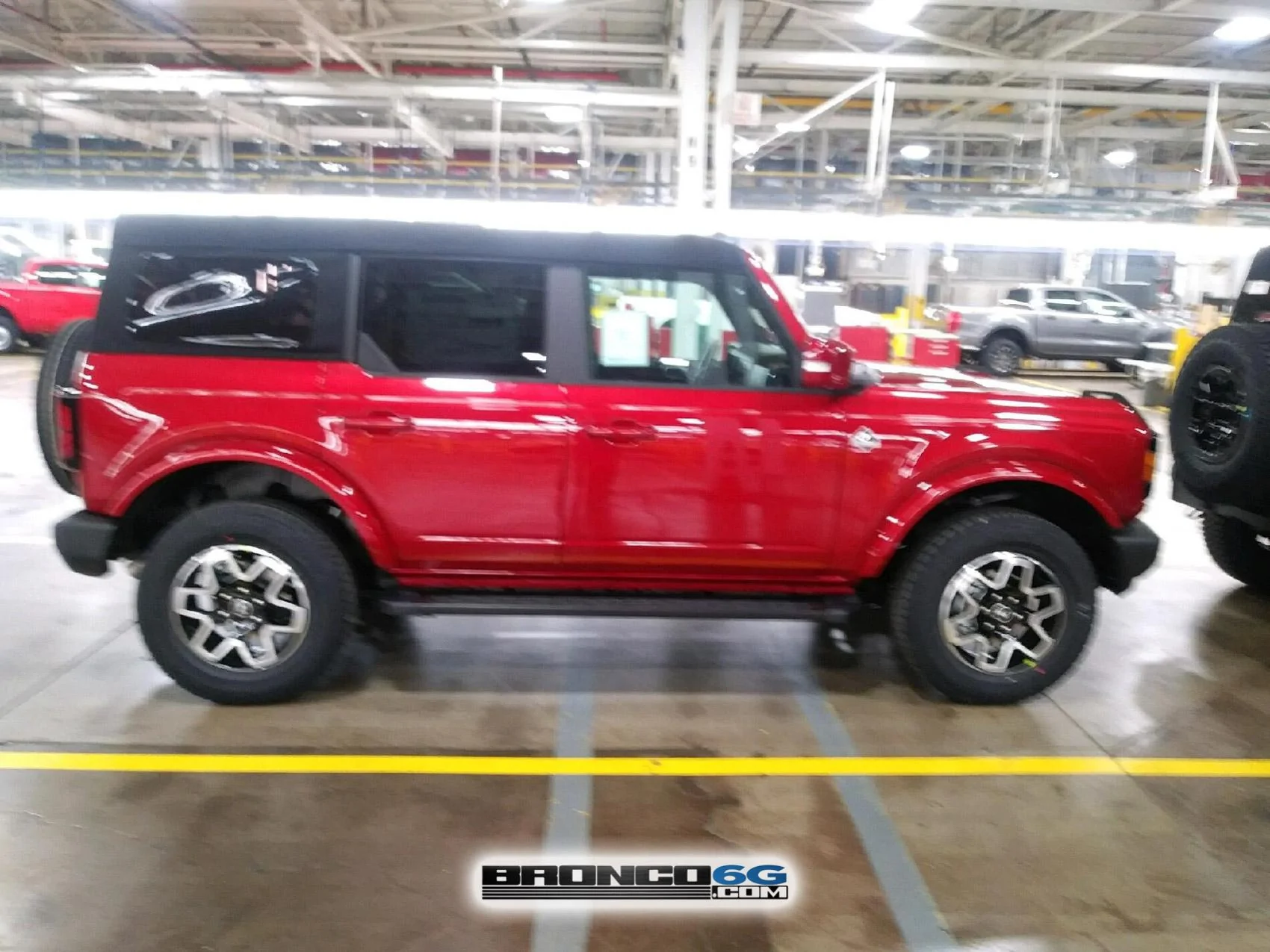 Ford Bronco 15+ Bronco builds from the factory ??♨️ 9 - 2021 Bronco Outer Banks Rapid Red 2