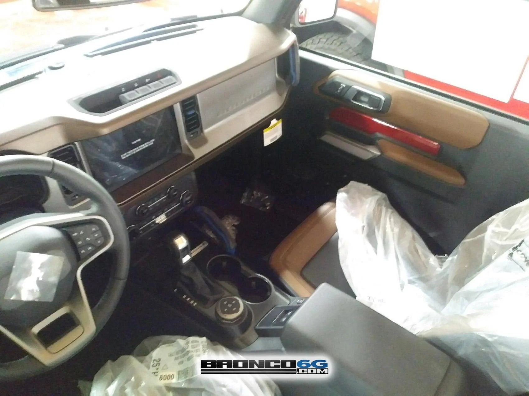 Ford Bronco 15+ Bronco builds from the factory ??♨️ 10 - 2021 Bronco Black Diamond Race Red 4 Interior