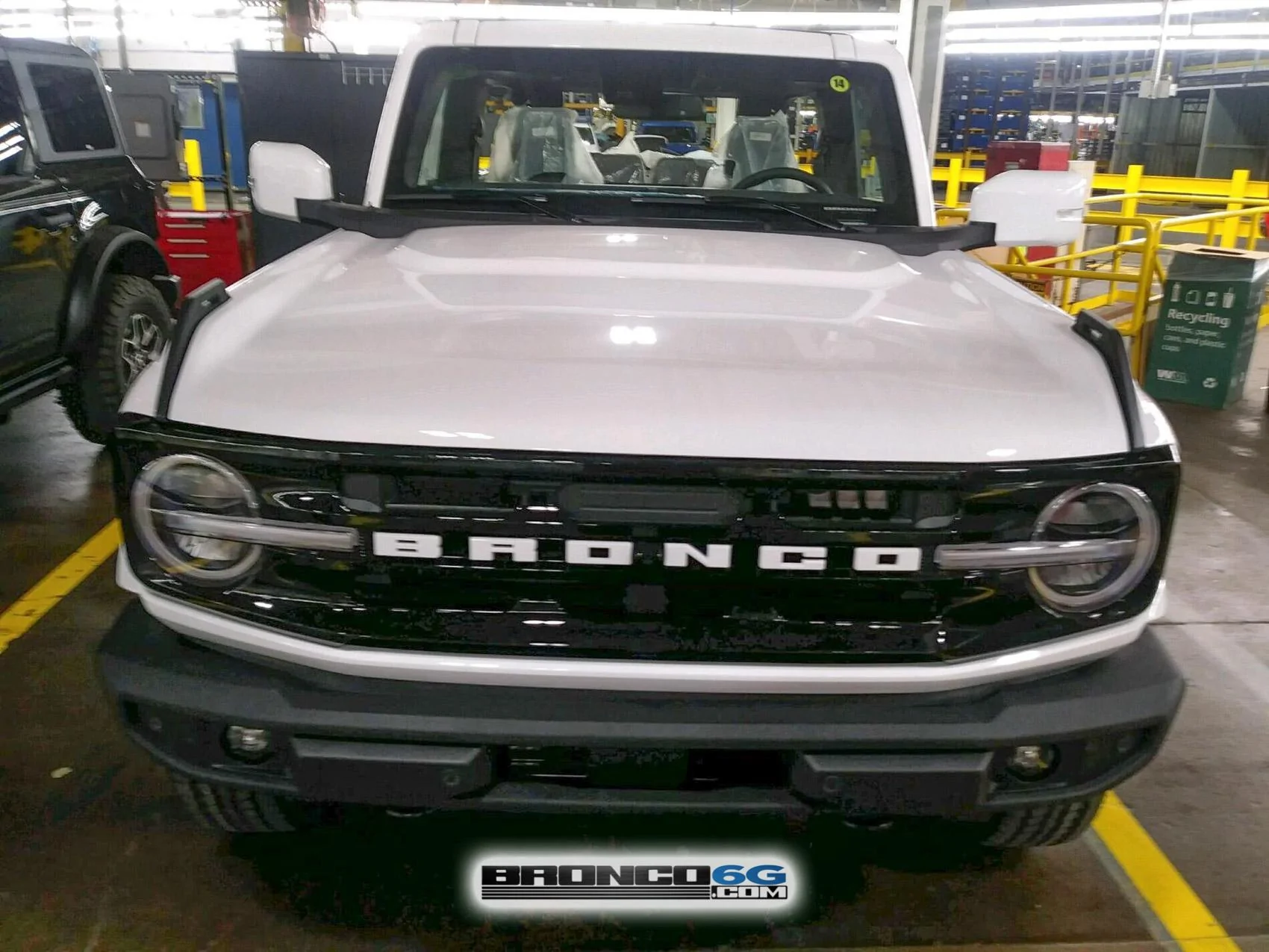 Ford Bronco 15+ Bronco builds from the factory ??♨️ 12 - 2021 Bronco Outer Banks Oxford White 2