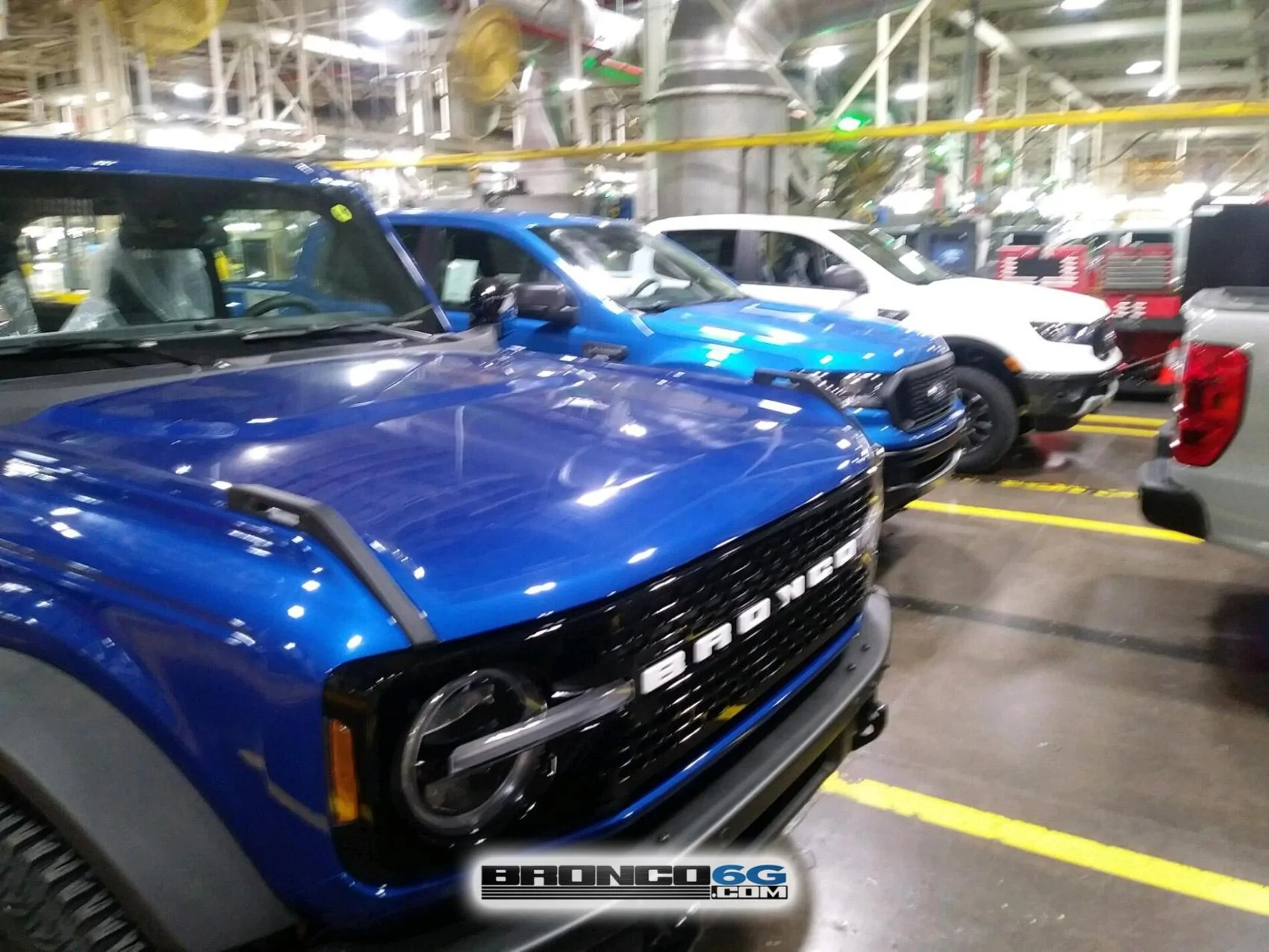 Ford Bronco 15+ Bronco builds from the factory ??♨️ 14 - 2021 Bronco First Edition Velocity Blue 2