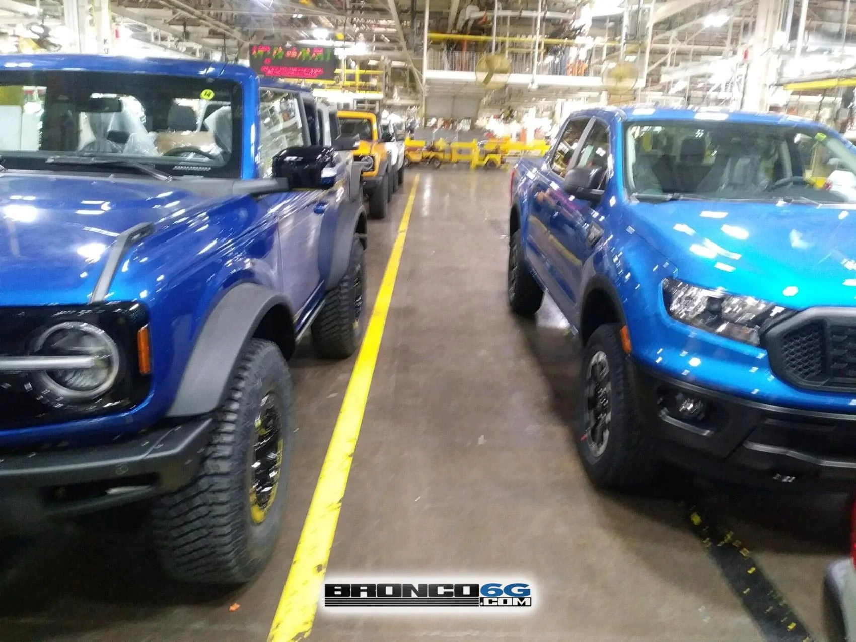 Ford Bronco 15+ Bronco builds from the factory ??♨️ 14 - 2021 Bronco First Edition Velocity Blue 1
