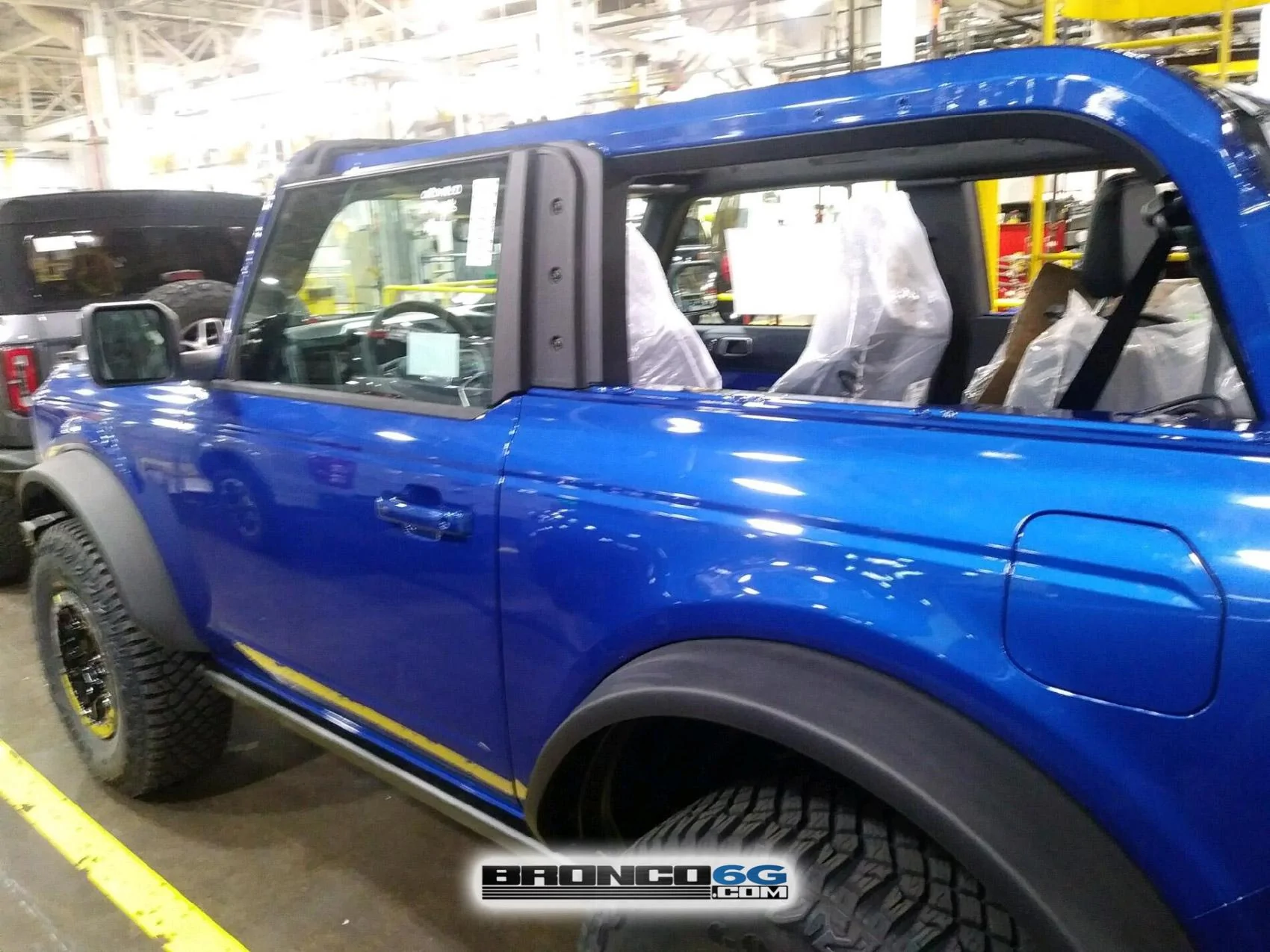 Ford Bronco 15+ Bronco builds from the factory ??♨️ 14 - 2021 Bronco First Edition Velocity Blue 7