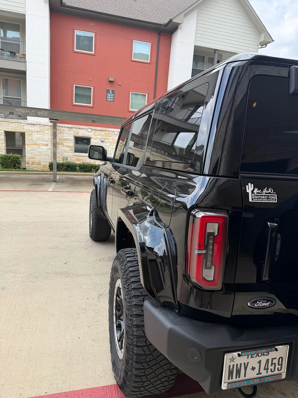 Ford Bronco Rough Country flares IMG_0347