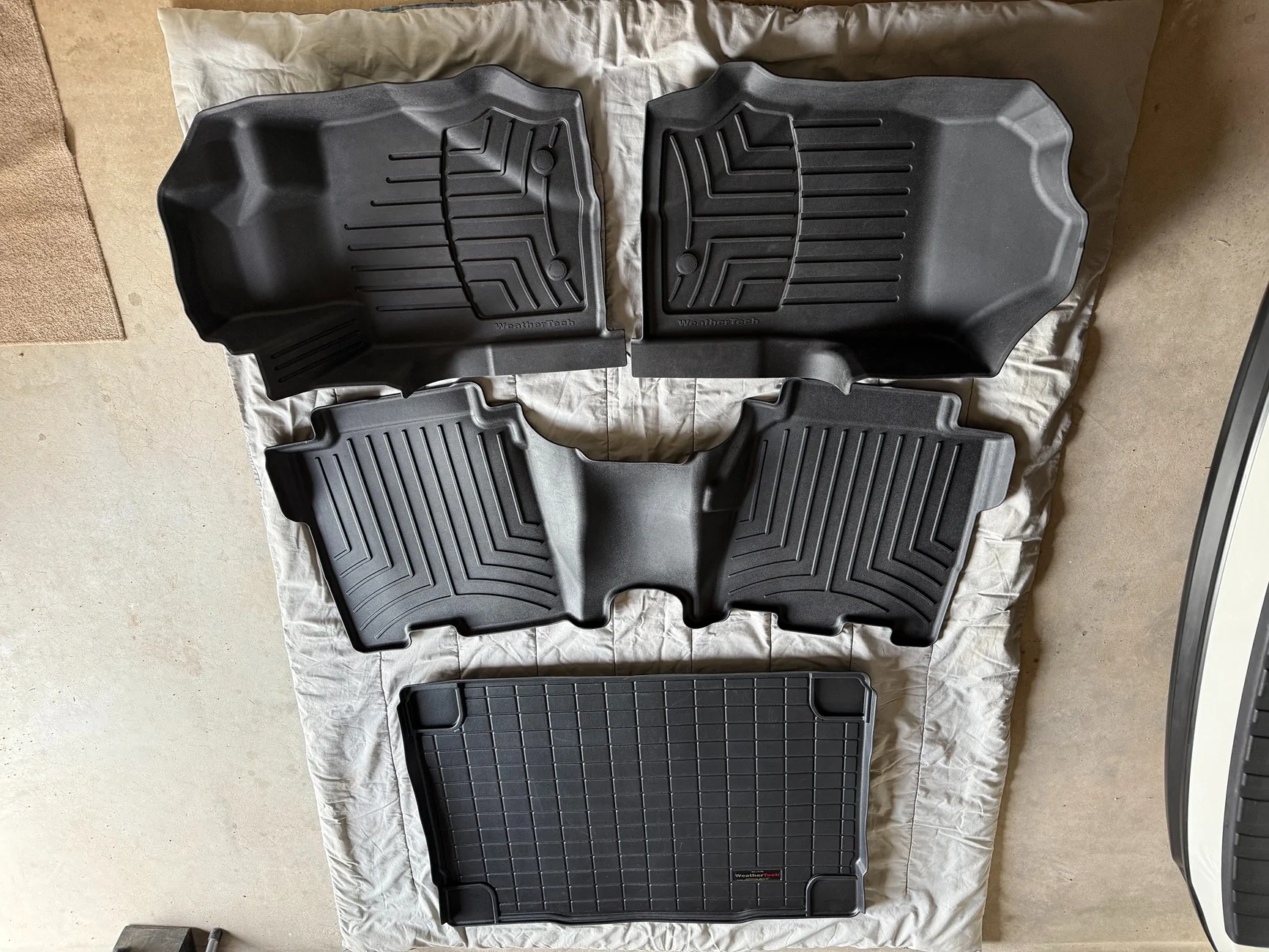 Ford Bronco Weathertech HP Floor Liners and Cargo mat IMG_7188