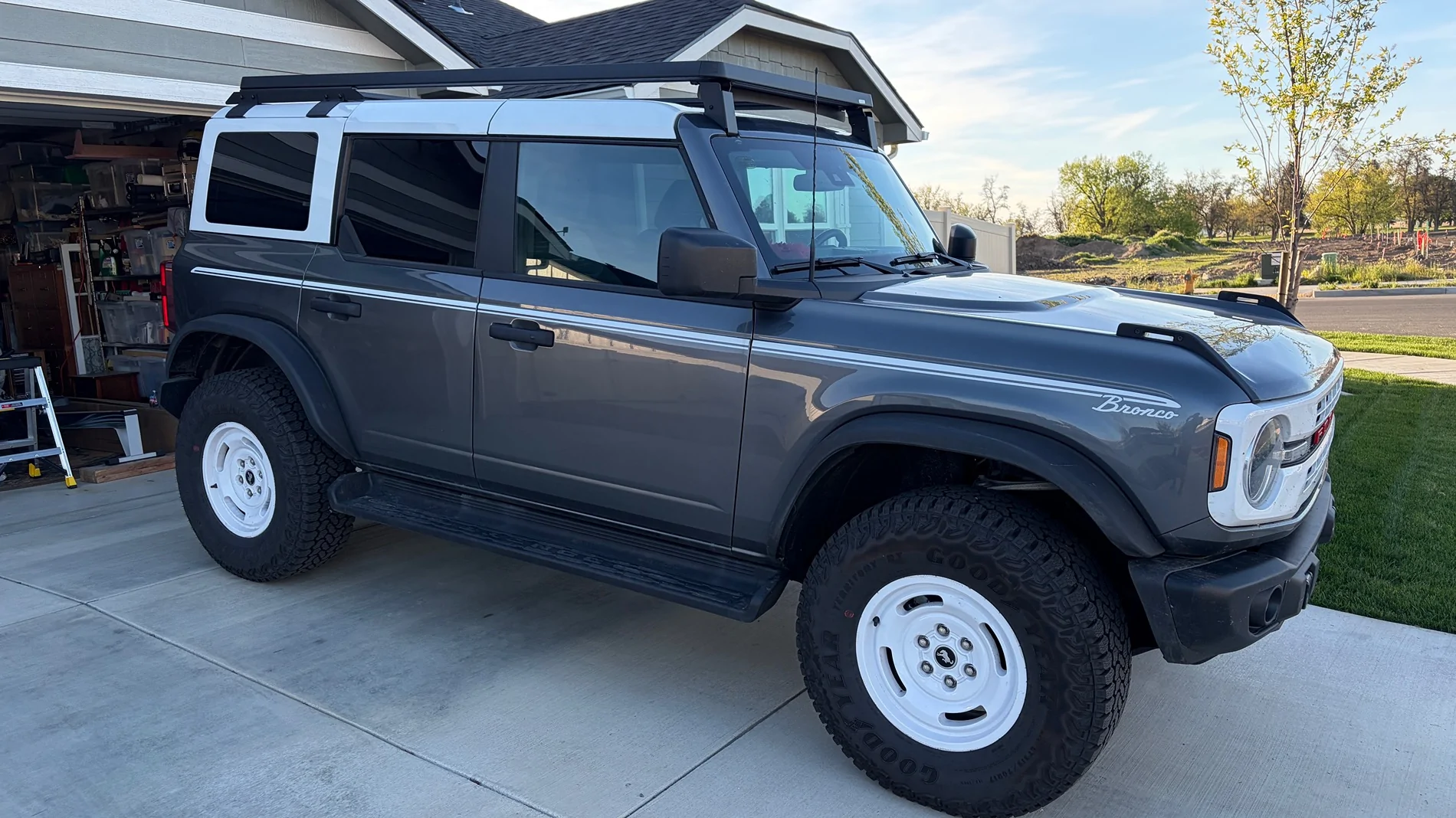 Ford Bronco What roof rack for painted top? IMG_1697