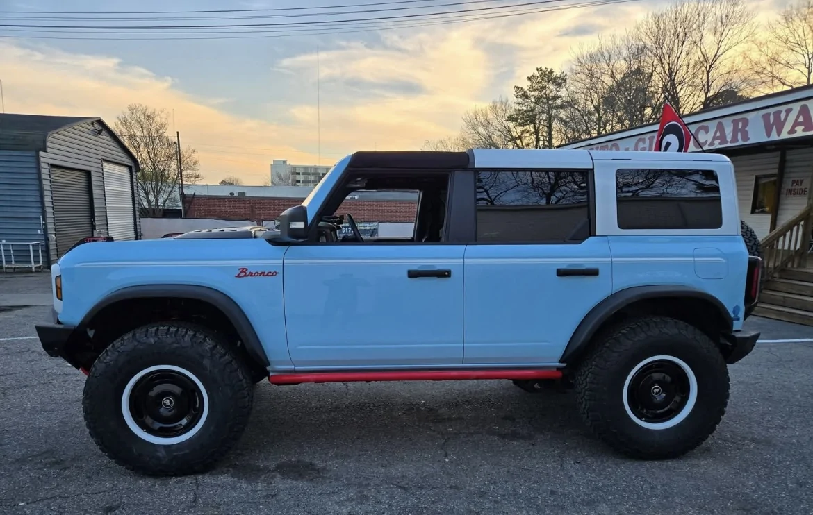 Ford Bronco HERITAGE EDITION Bronco Club IMG_8982