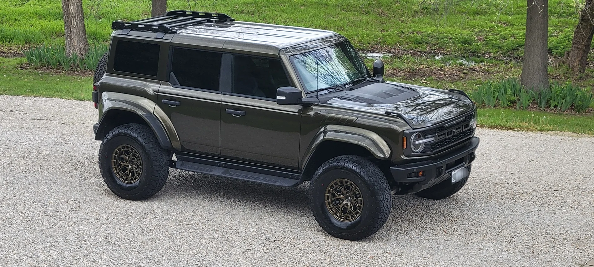 Ford Bronco Show off your BRONZE wheels! 20260413_162621